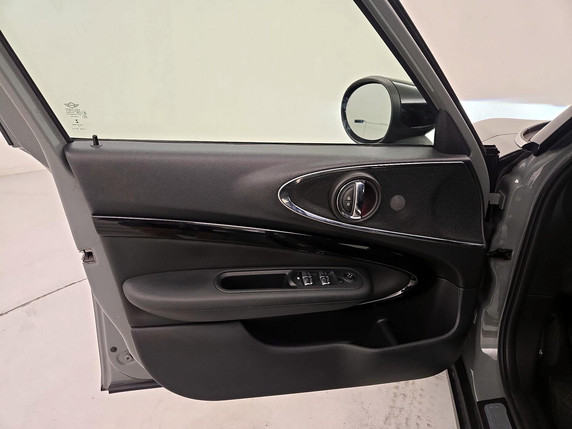 Thumbnail: 2020 MINI Cooper Clubman - 10