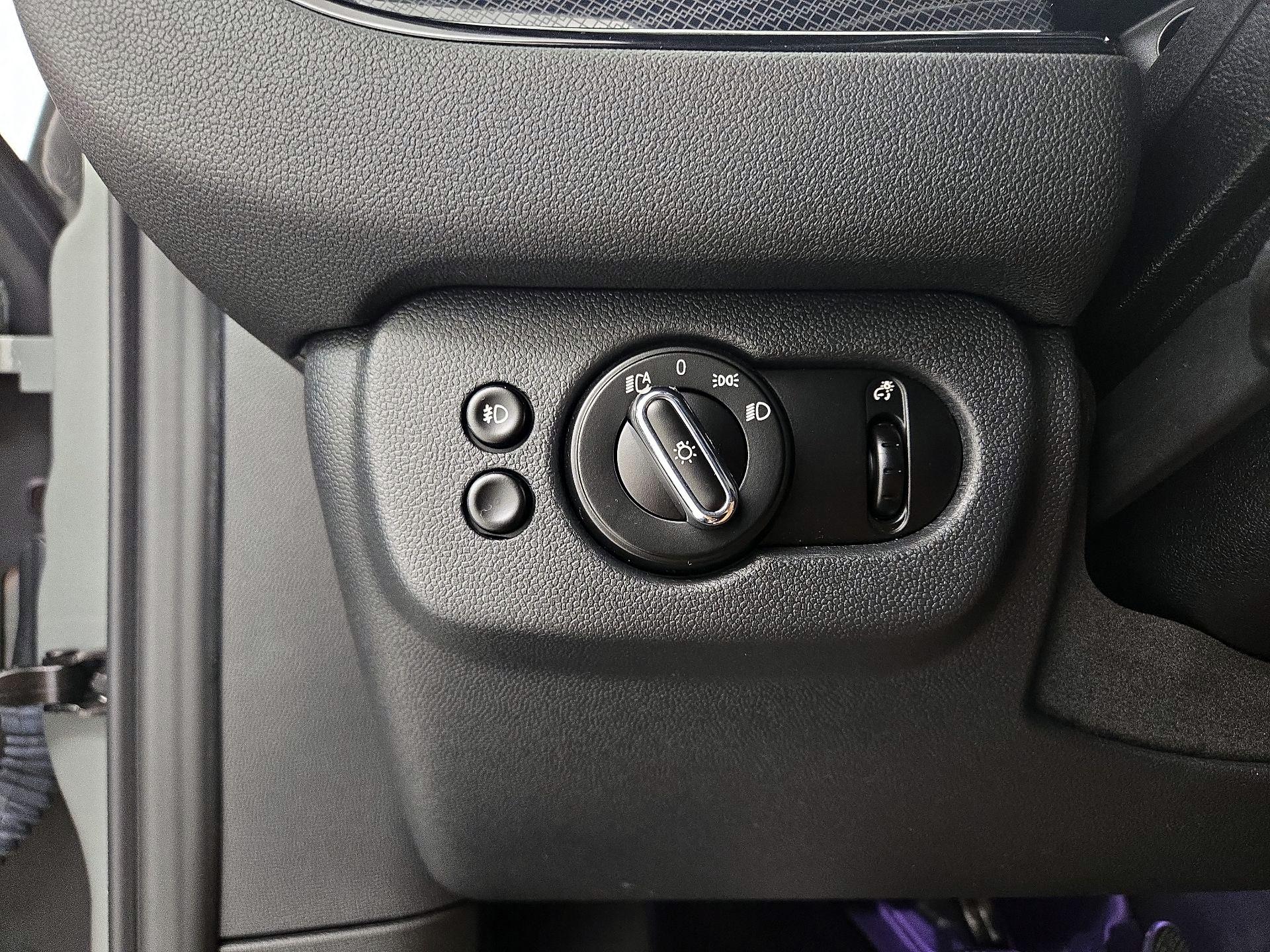 Thumbnail: 2020 MINI Cooper Clubman - 11