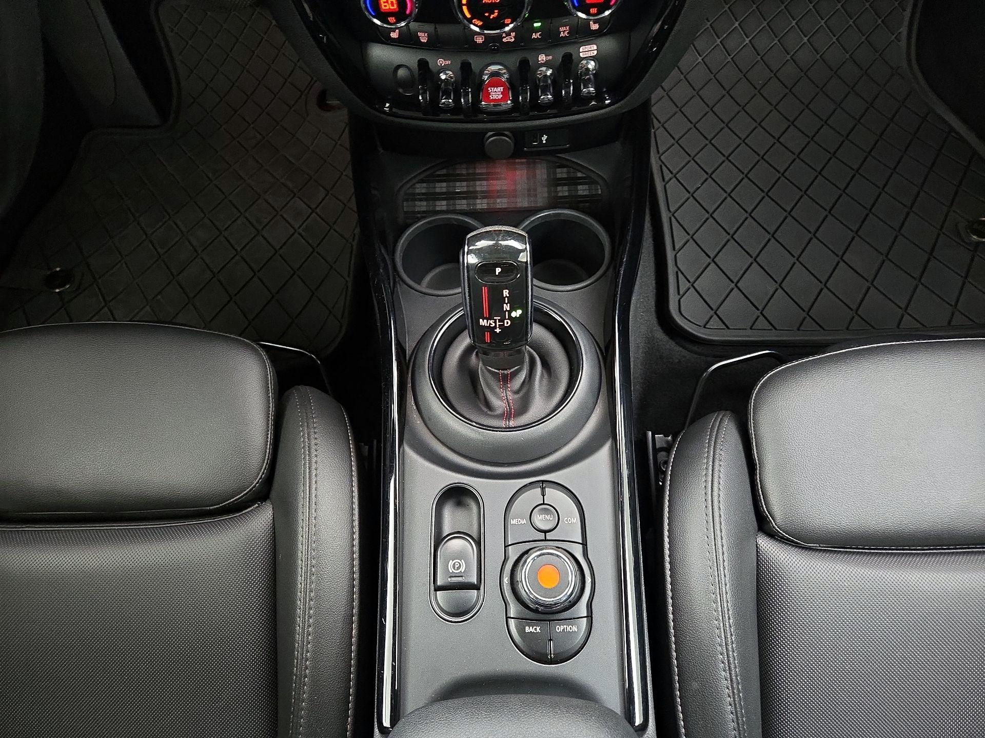 Thumbnail: 2020 MINI Cooper Clubman - 15