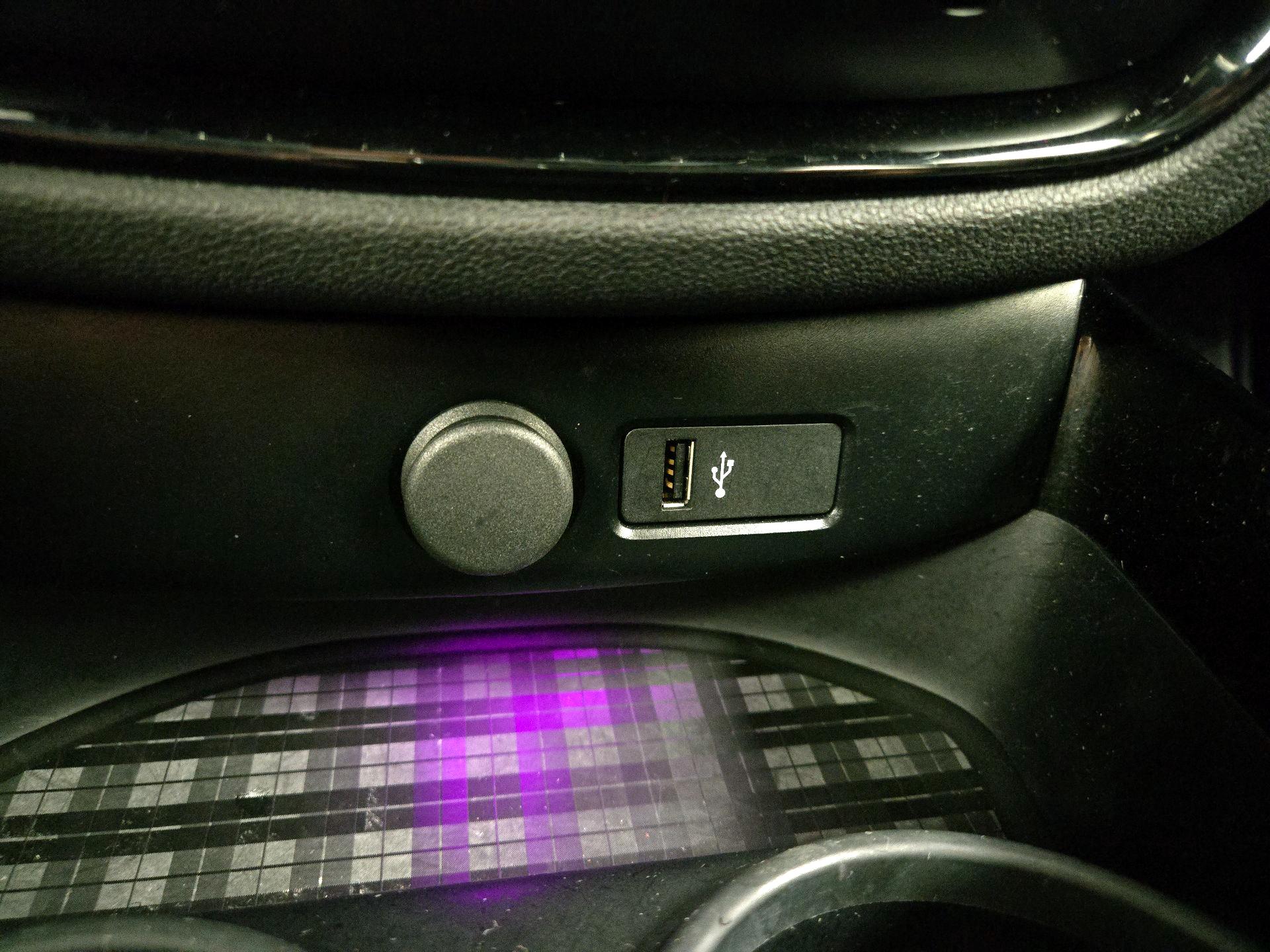 Thumbnail: 2020 MINI Cooper Clubman - 16