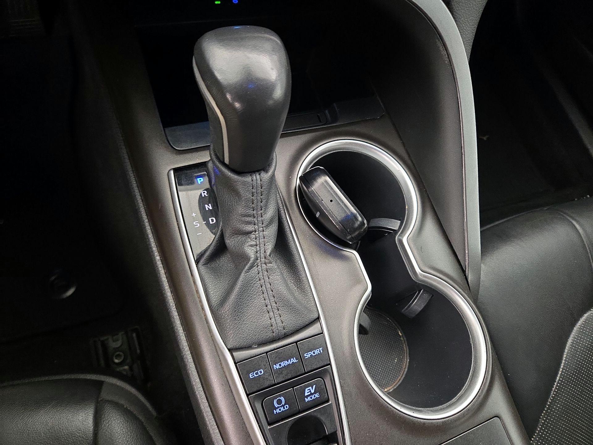 Thumbnail: 2022 Toyota Camry - 18