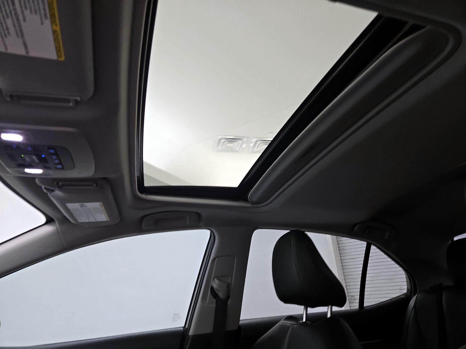 Thumbnail: 2022 Toyota Camry - 20