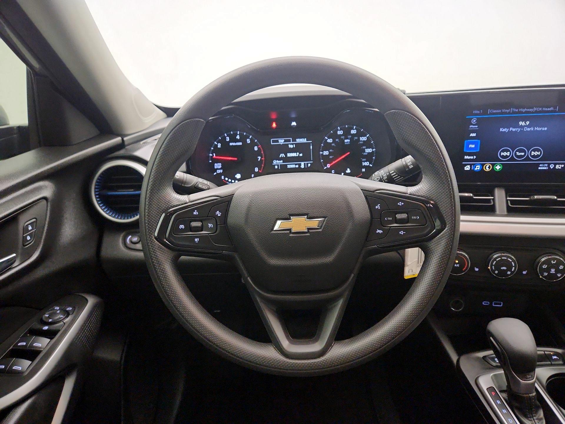 Thumbnail: 2024 Chevrolet Trax - 10