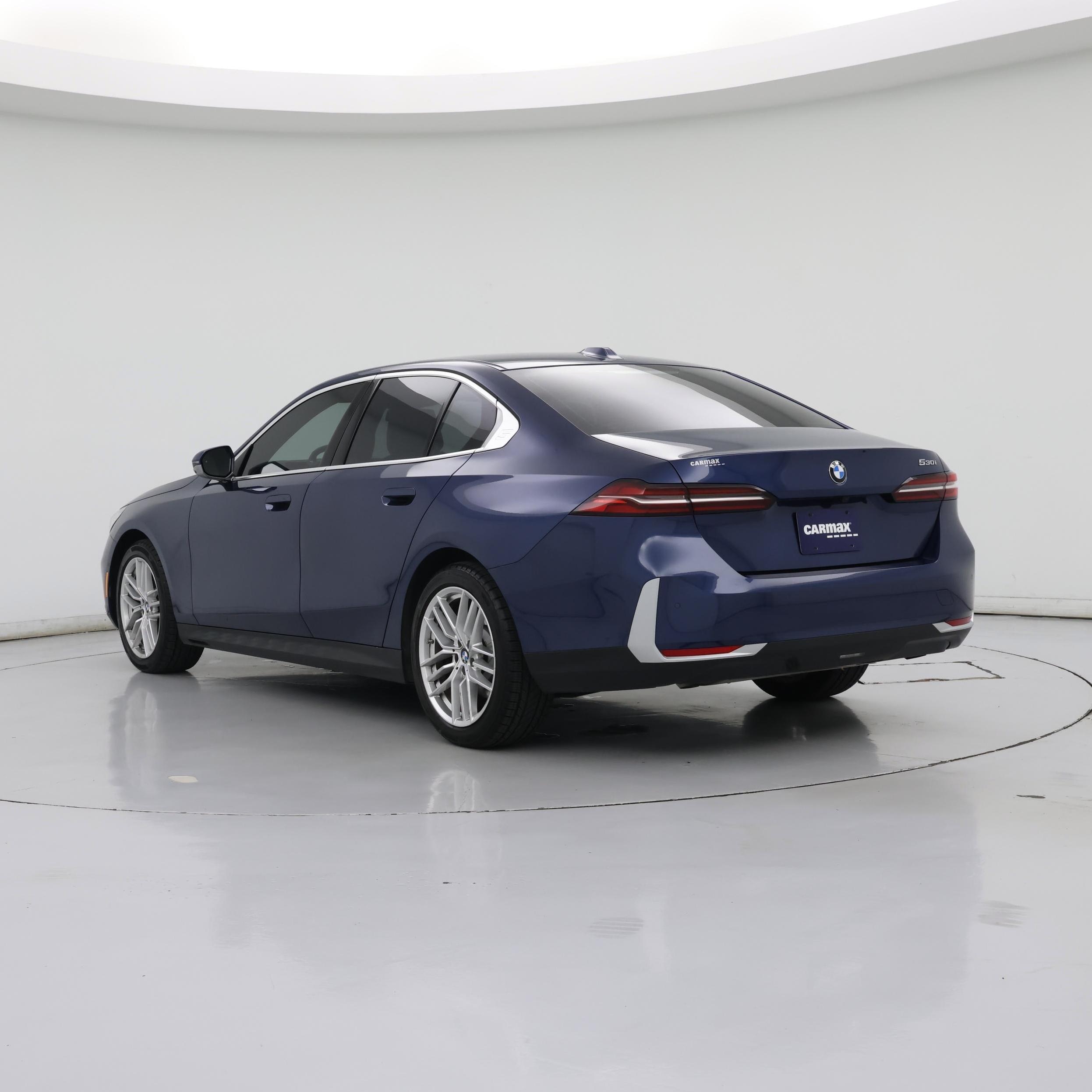 Thumbnail: 2024 BMW 5 Series - 2