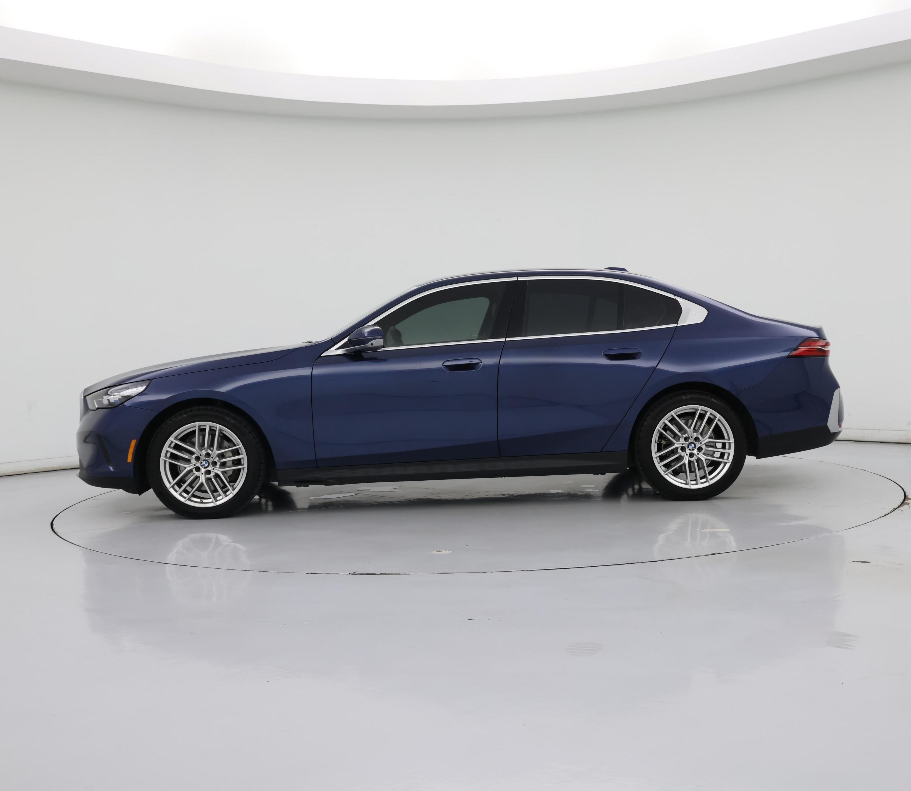 Thumbnail: 2024 BMW 5 Series - 3