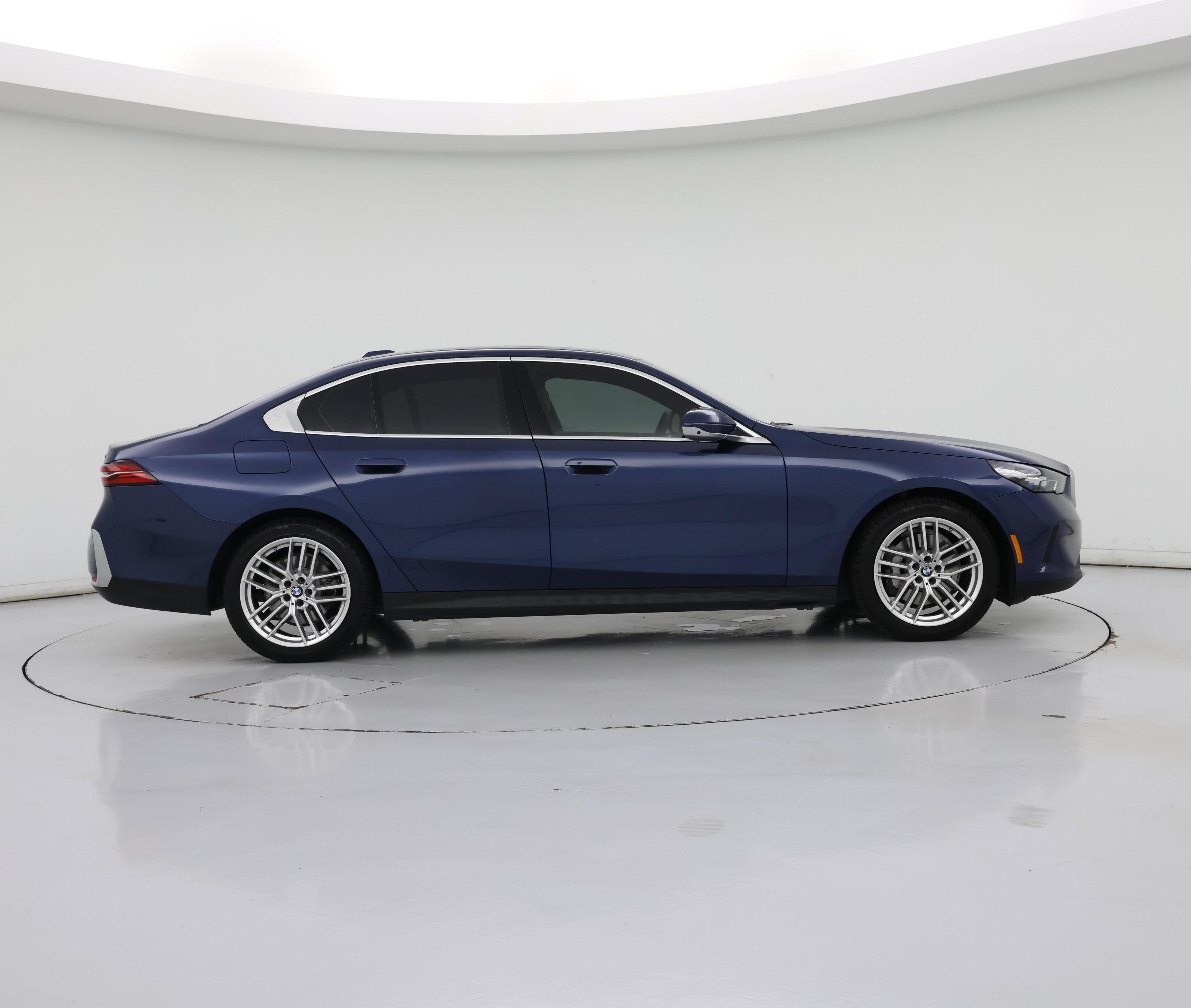 Thumbnail: 2024 BMW 5 Series - 7