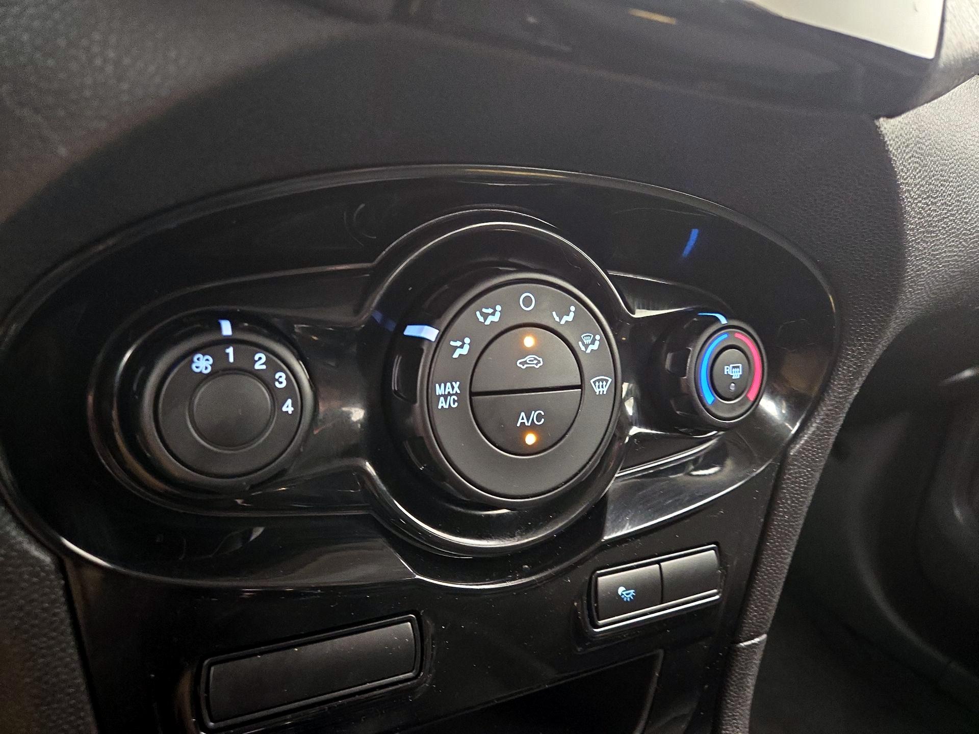 Thumbnail: 2019 Ford Fiesta - 16