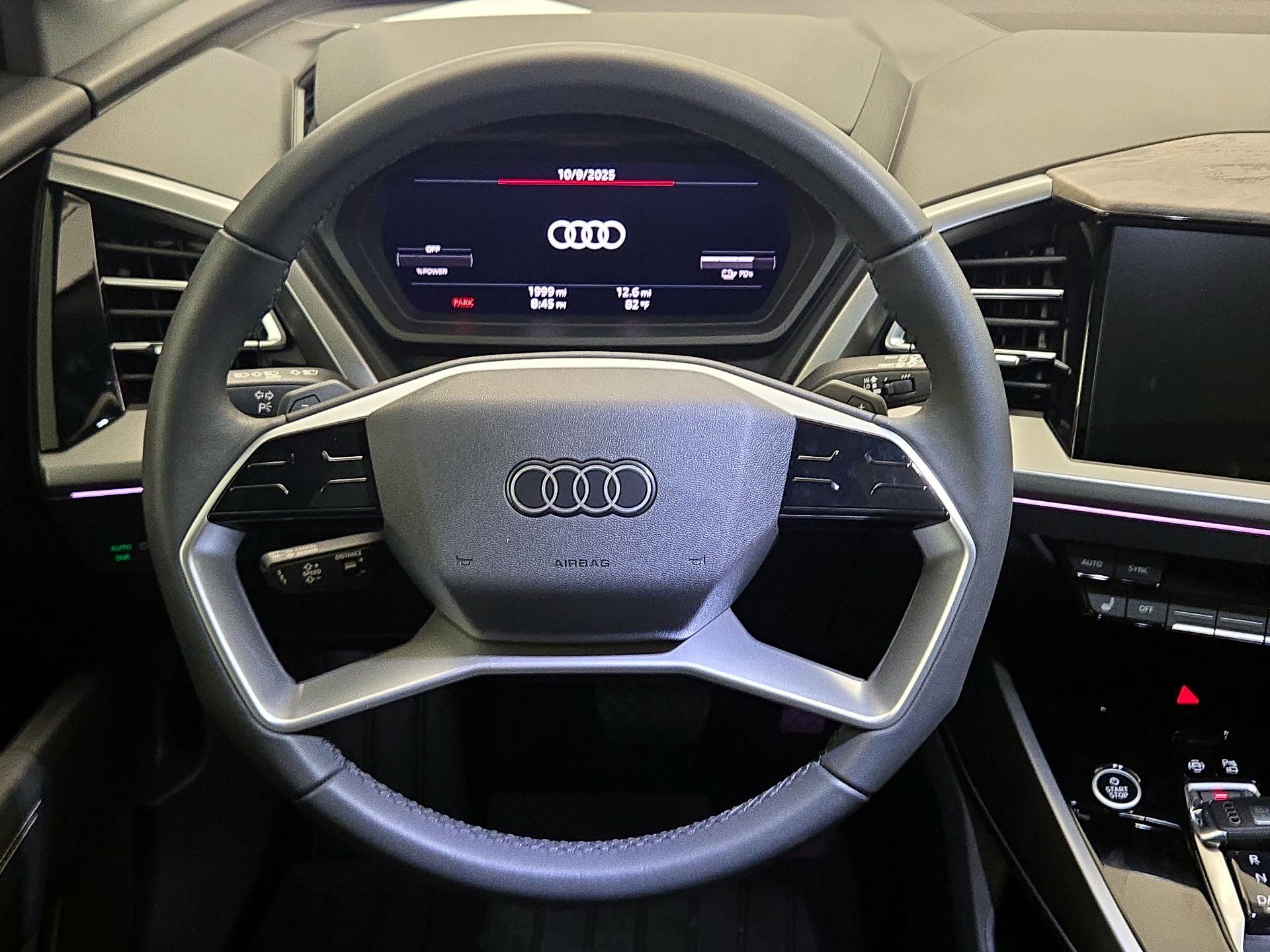 Thumbnail: 2025 Audi Q4 e-tron - 10