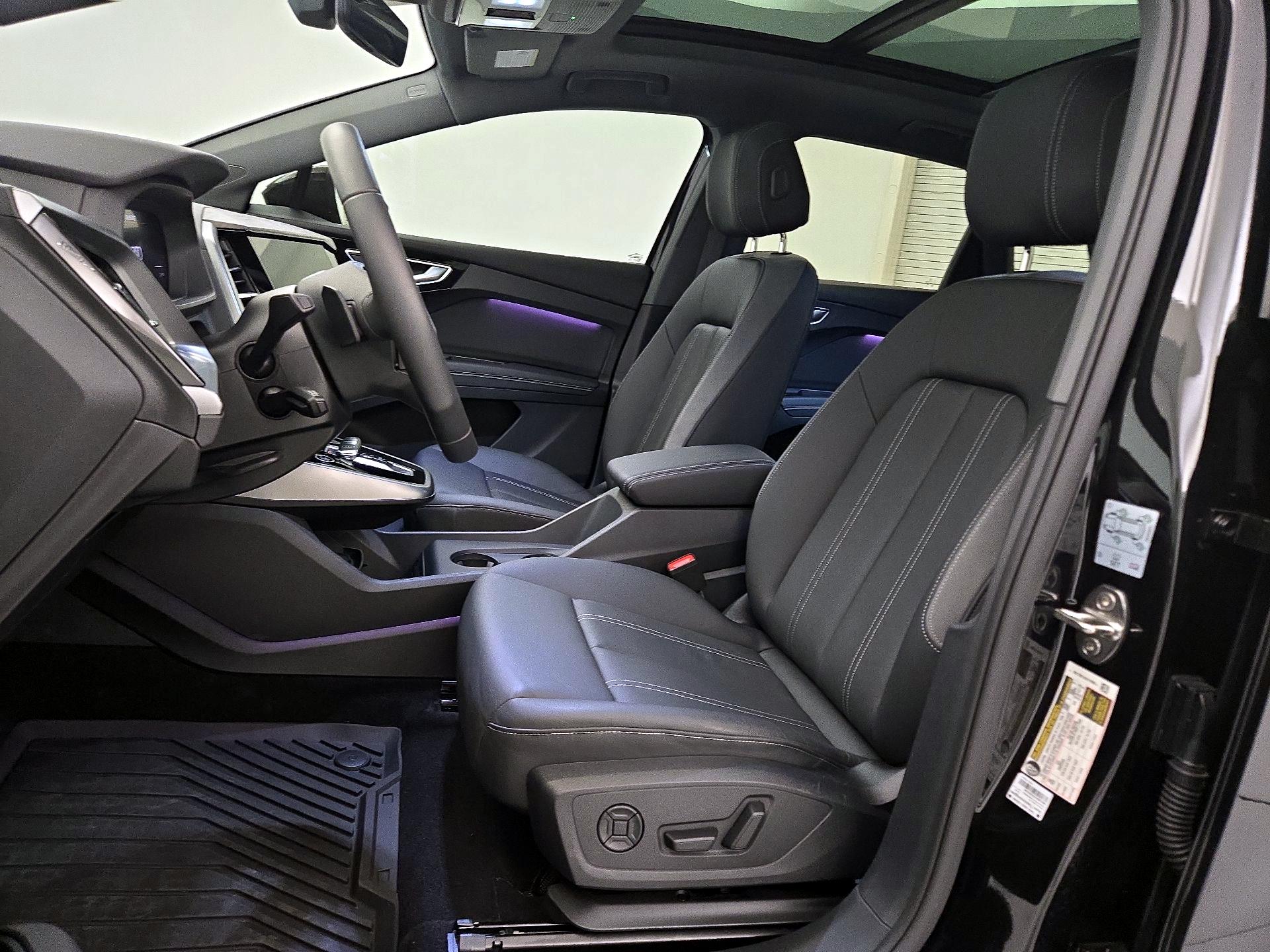 Thumbnail: 2025 Audi Q4 e-tron - 11