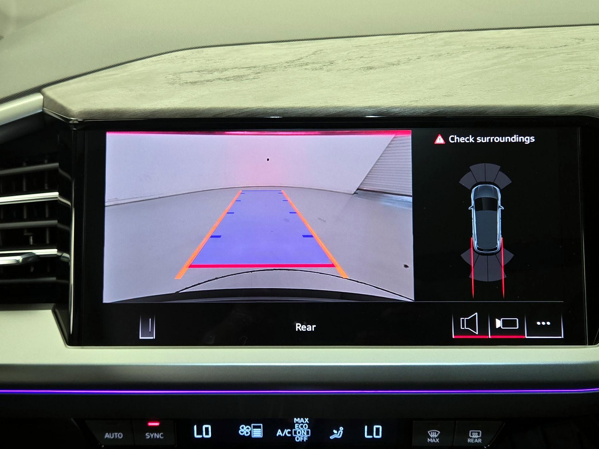 Thumbnail: 2025 Audi Q4 e-tron - 15