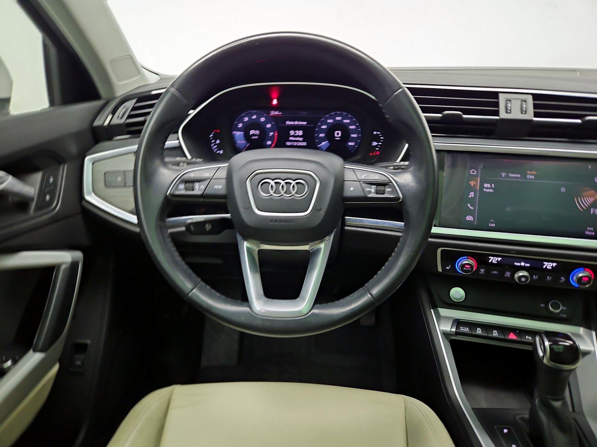 Thumbnail: 2020 Audi Q3 - 10