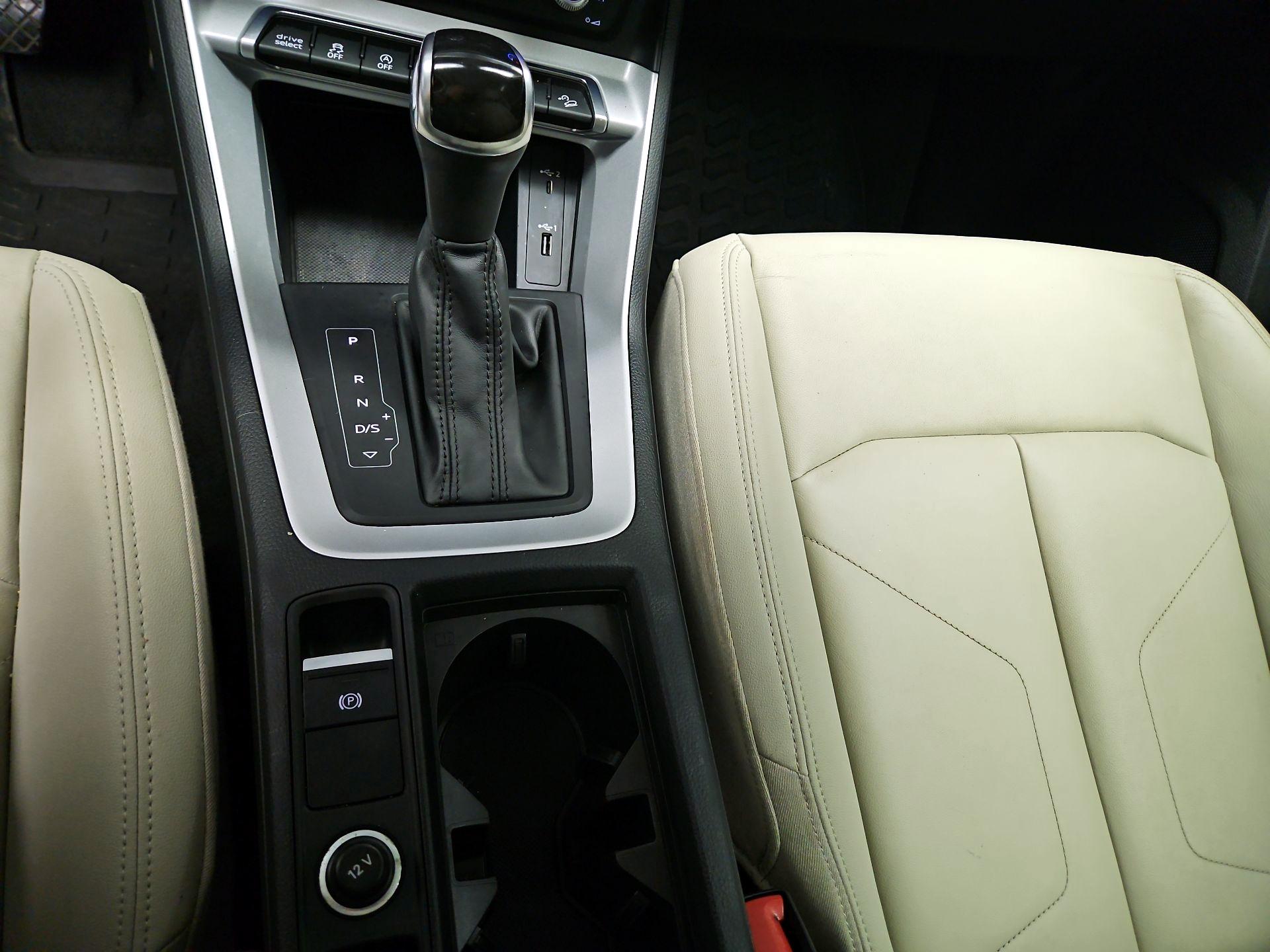 Thumbnail: 2020 Audi Q3 - 17