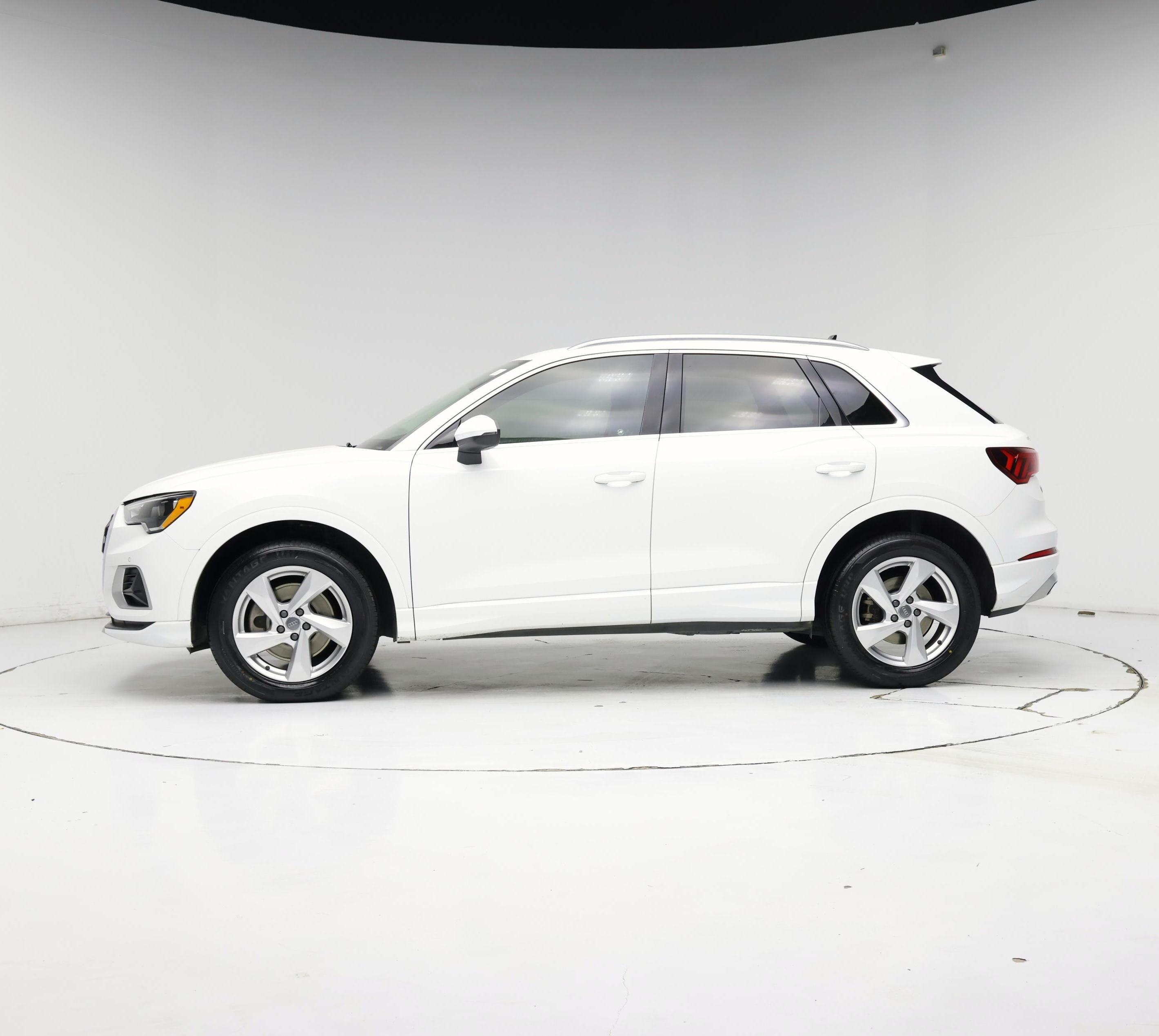 Thumbnail: 2020 Audi Q3 - 3