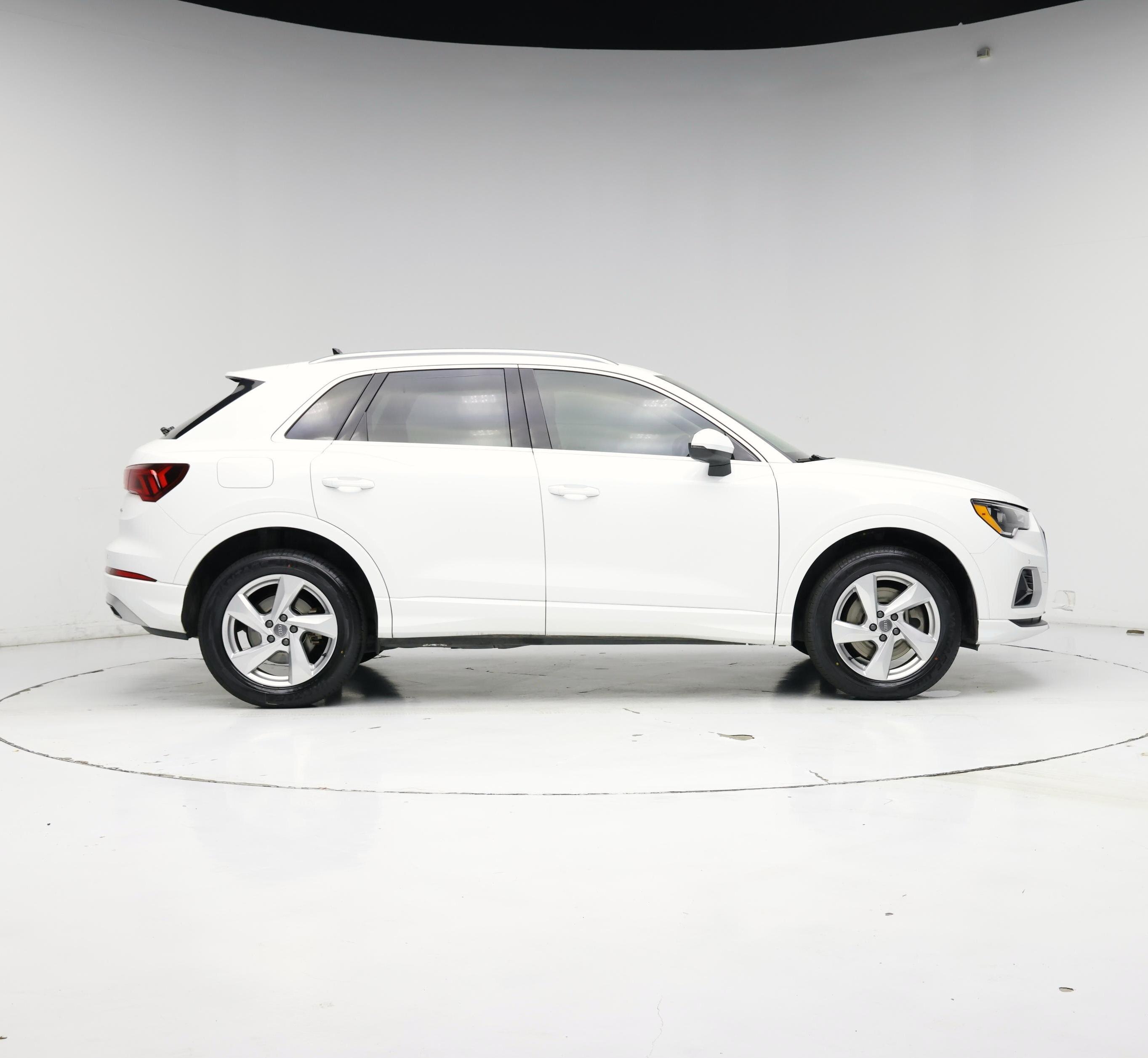 Thumbnail: 2020 Audi Q3 - 7