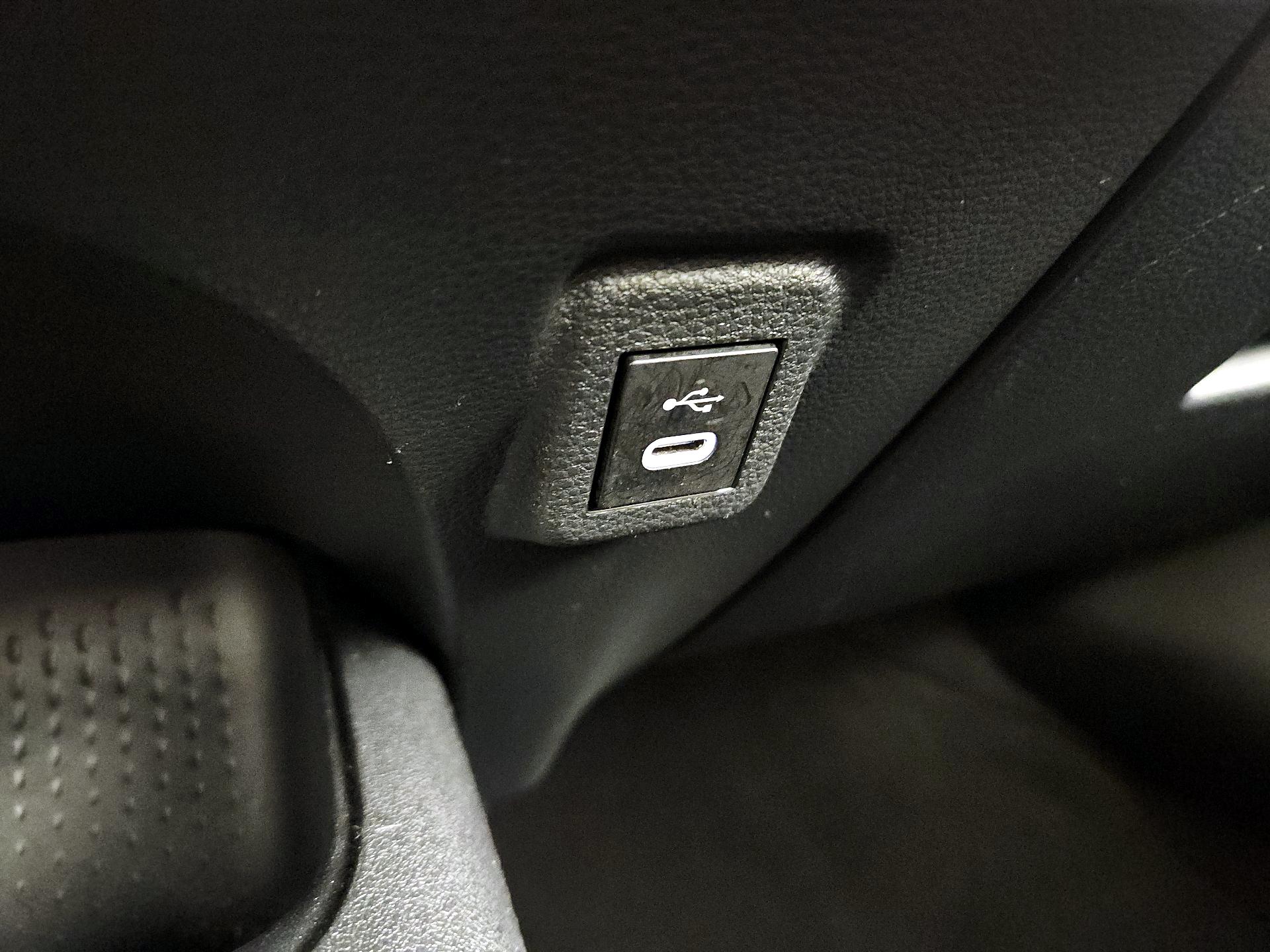 Thumbnail: 2024 Toyota Corolla - 18