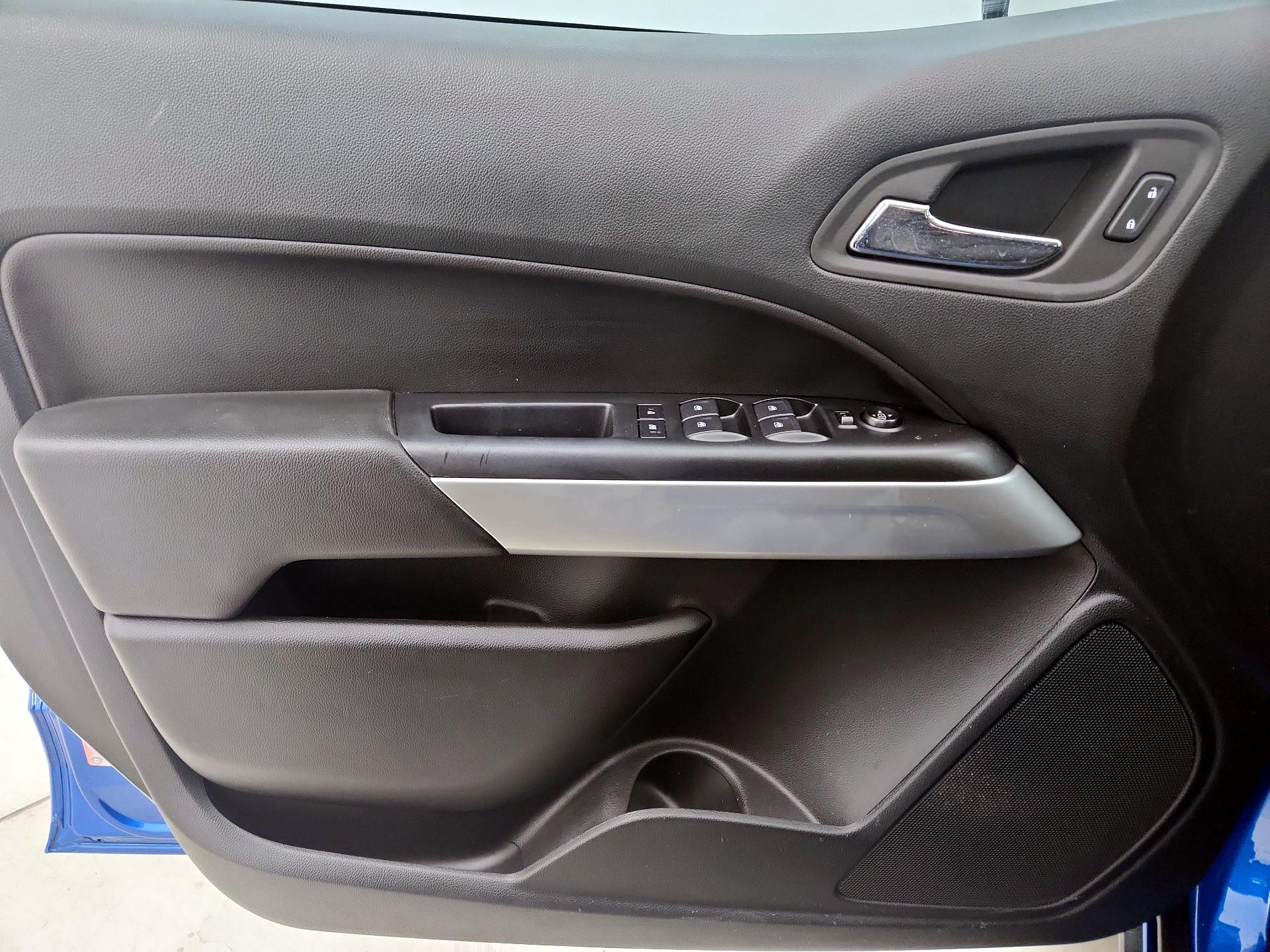 Thumbnail: 2022 Chevrolet Colorado - 12