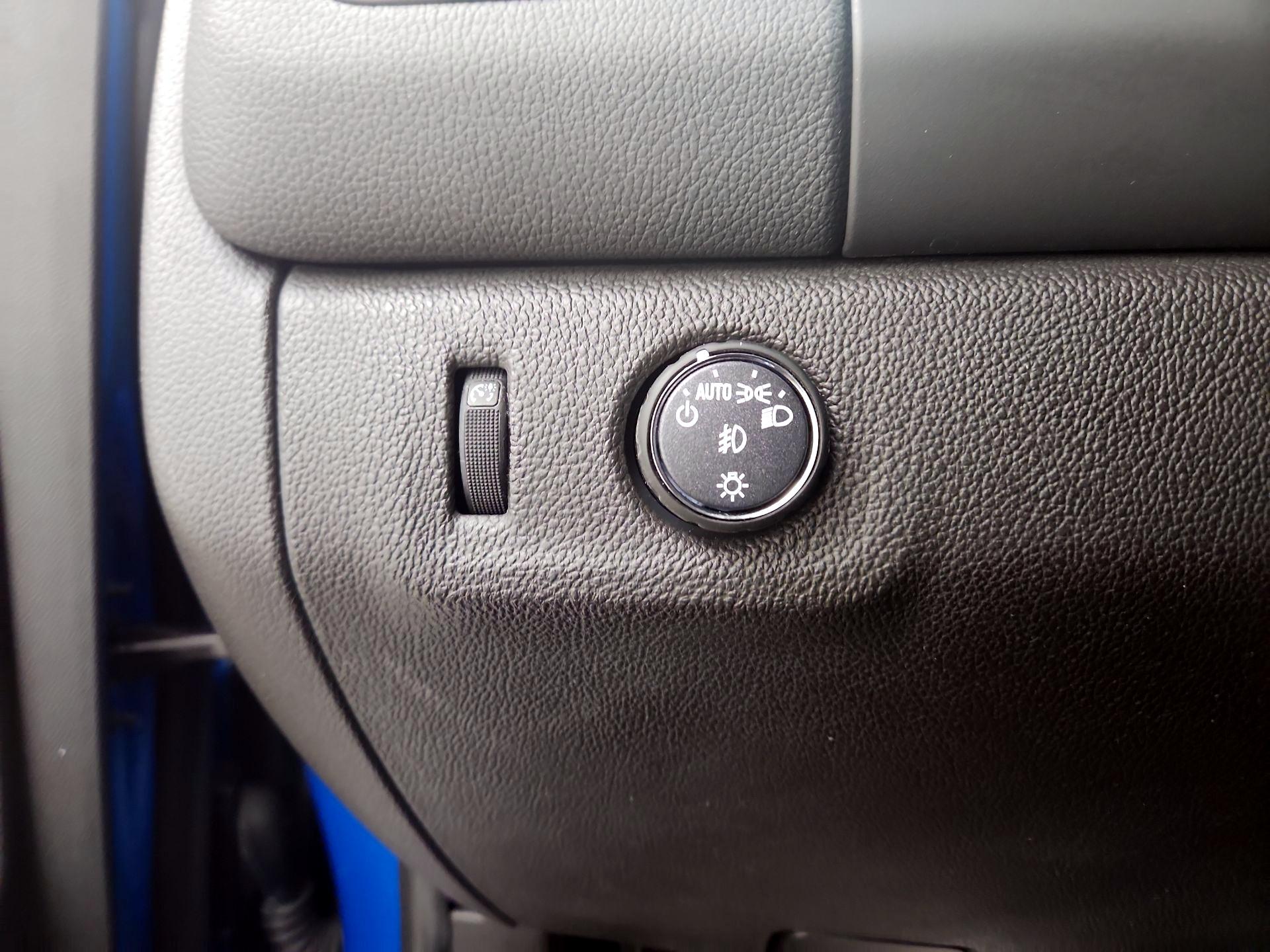 Thumbnail: 2022 Chevrolet Colorado - 13