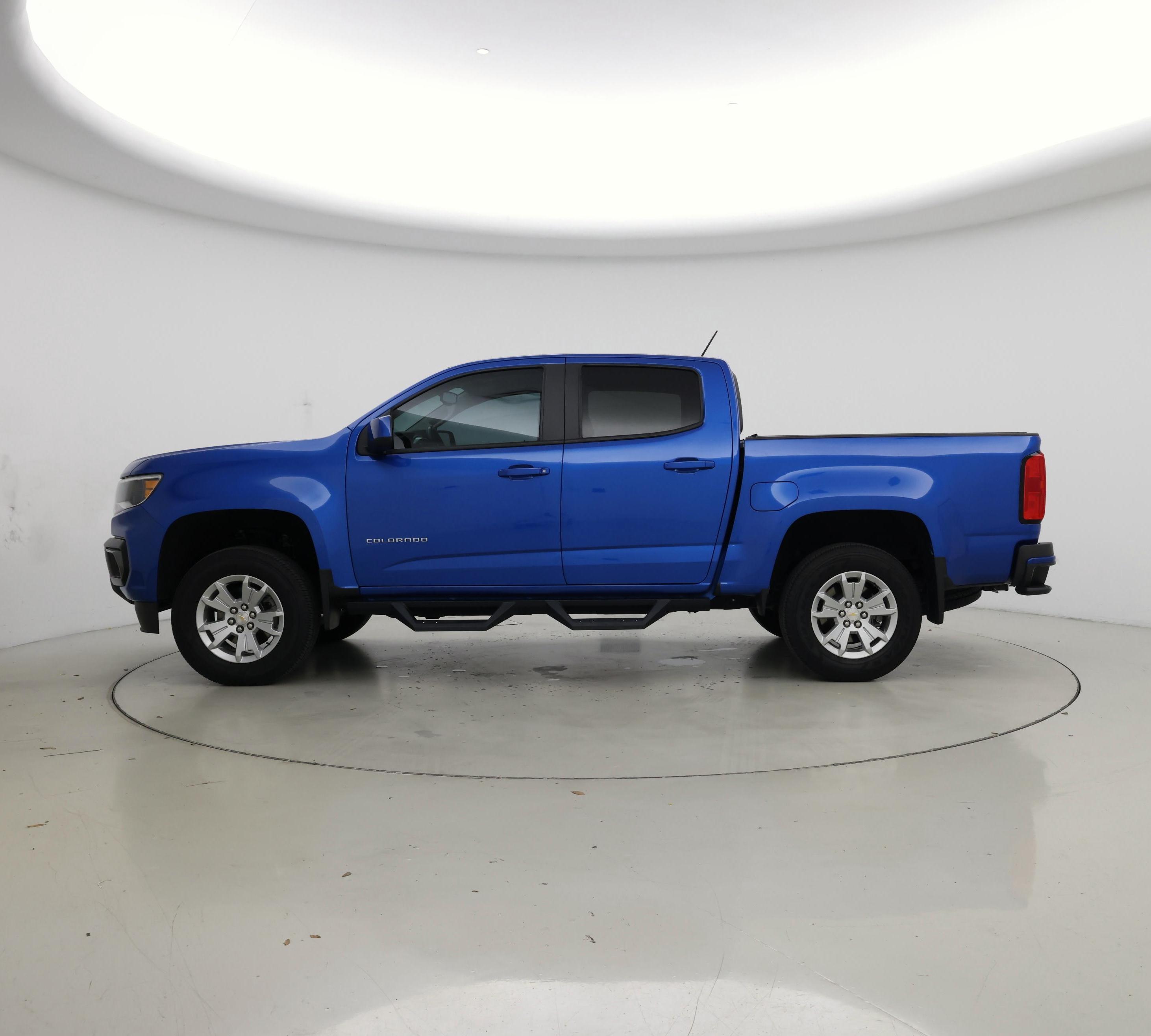 Thumbnail: 2022 Chevrolet Colorado - 3