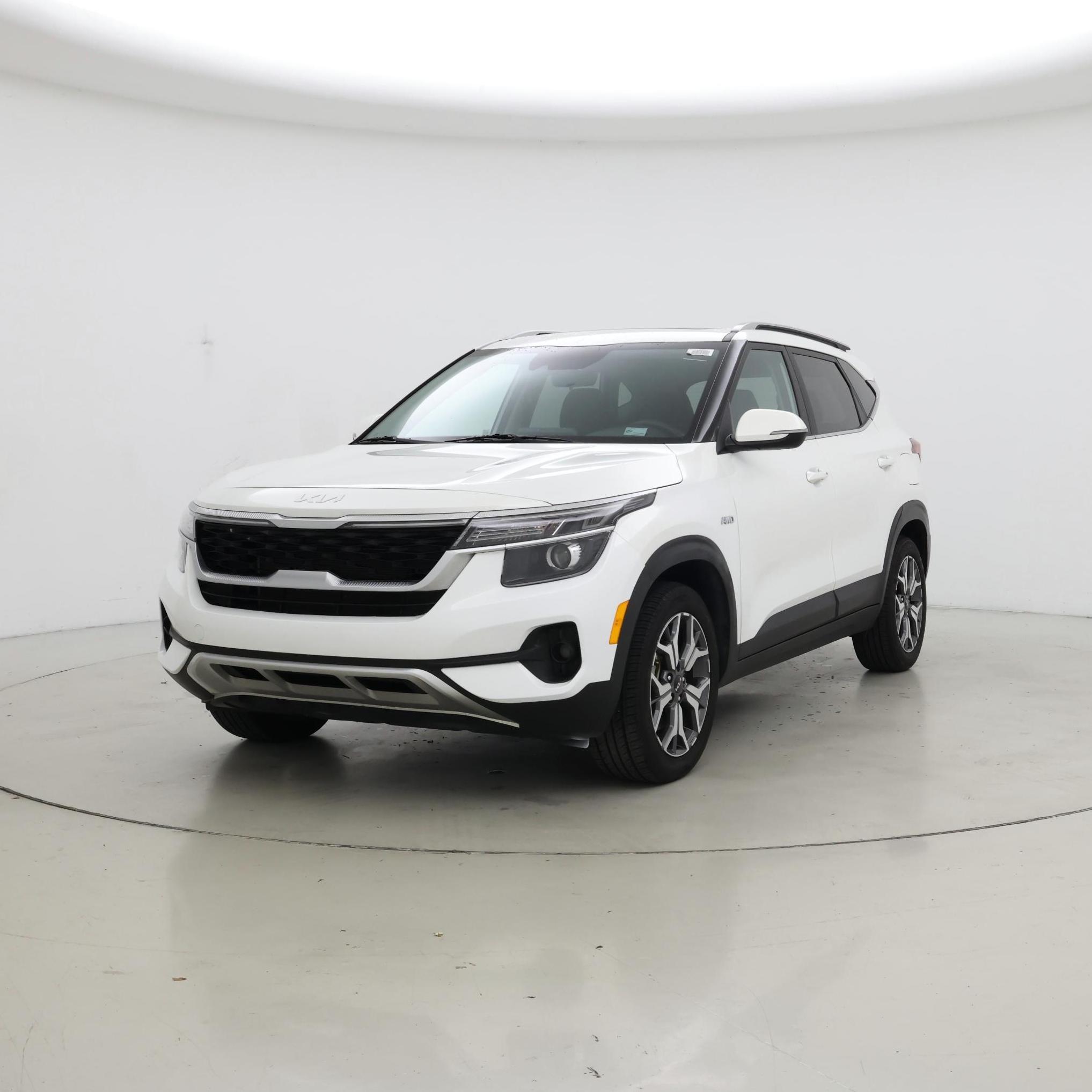 Thumbnail: 2022 Kia Seltos - 4