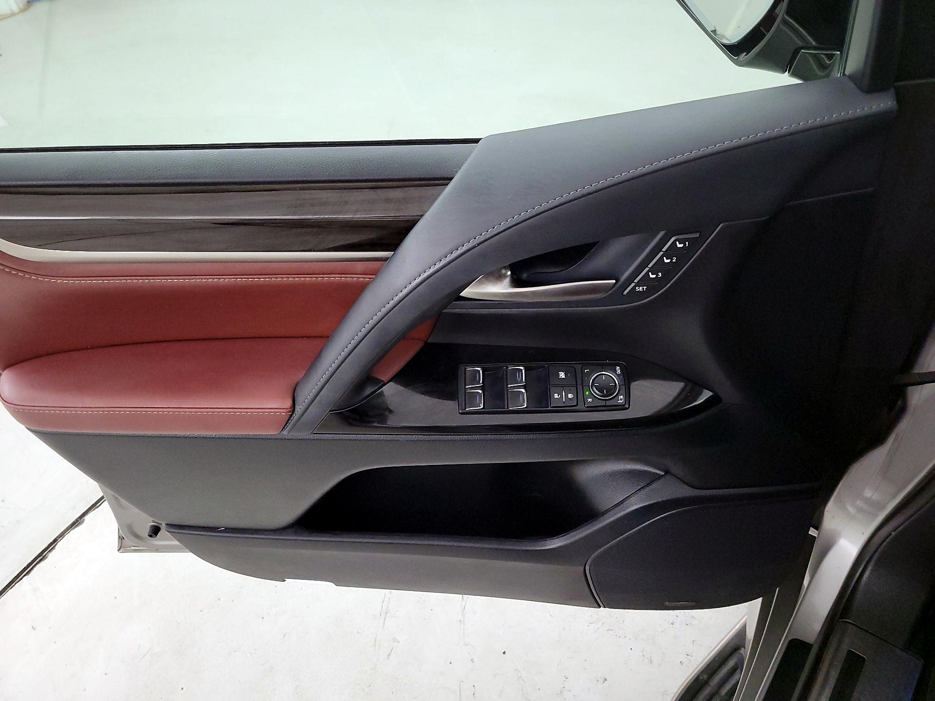 Thumbnail: 2017 Lexus LX - 12