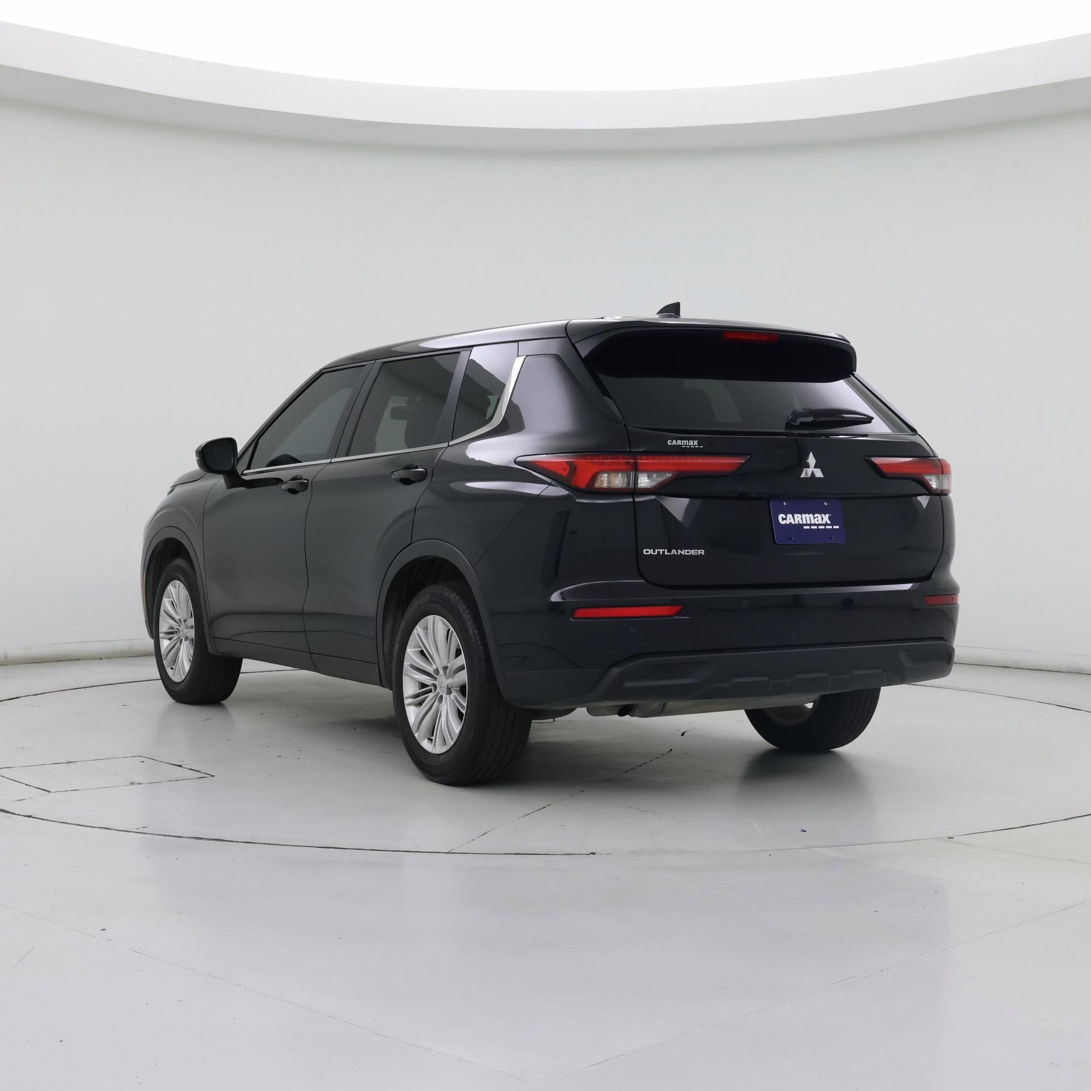 Thumbnail: 2024 Mitsubishi Outlander - 2