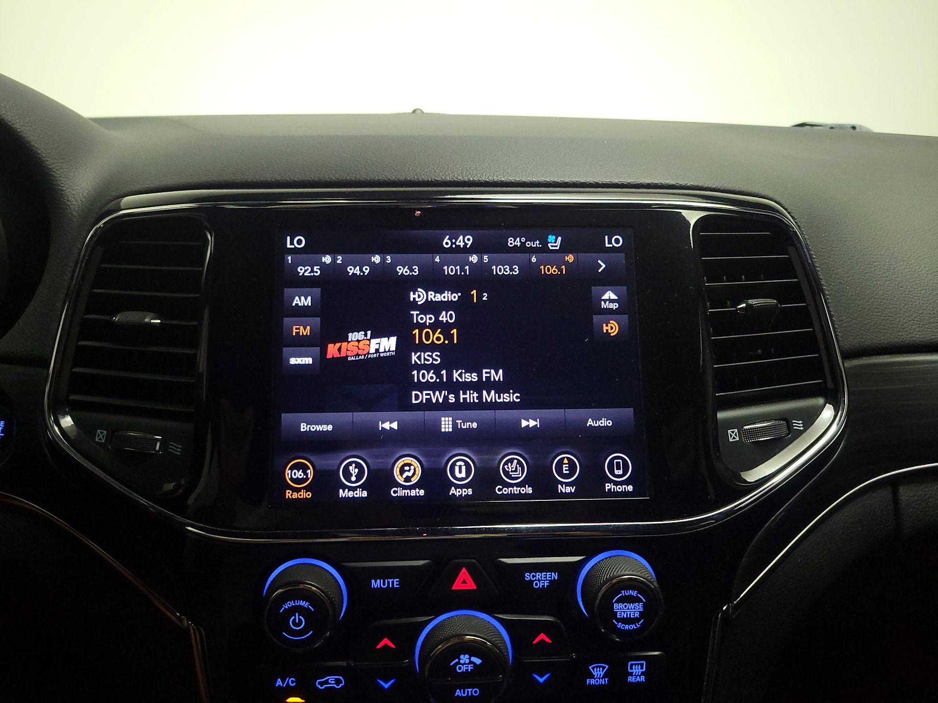 Thumbnail: 2019 Jeep Grand Cherokee - 16