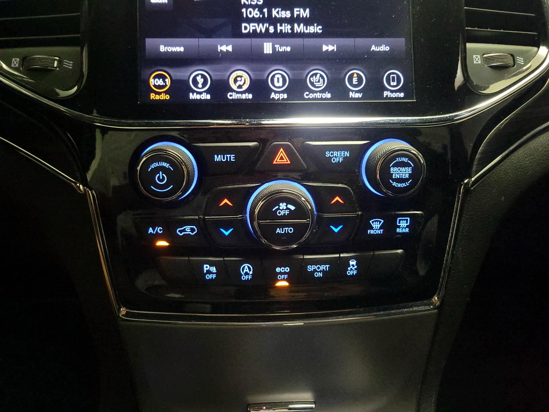 Thumbnail: 2019 Jeep Grand Cherokee - 17