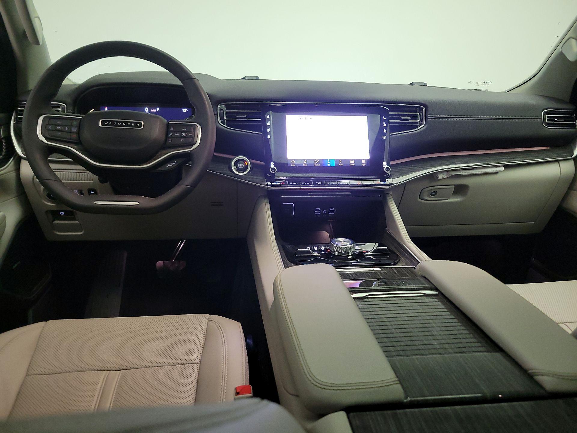 Thumbnail: 2022 Jeep Wagoneer - 9