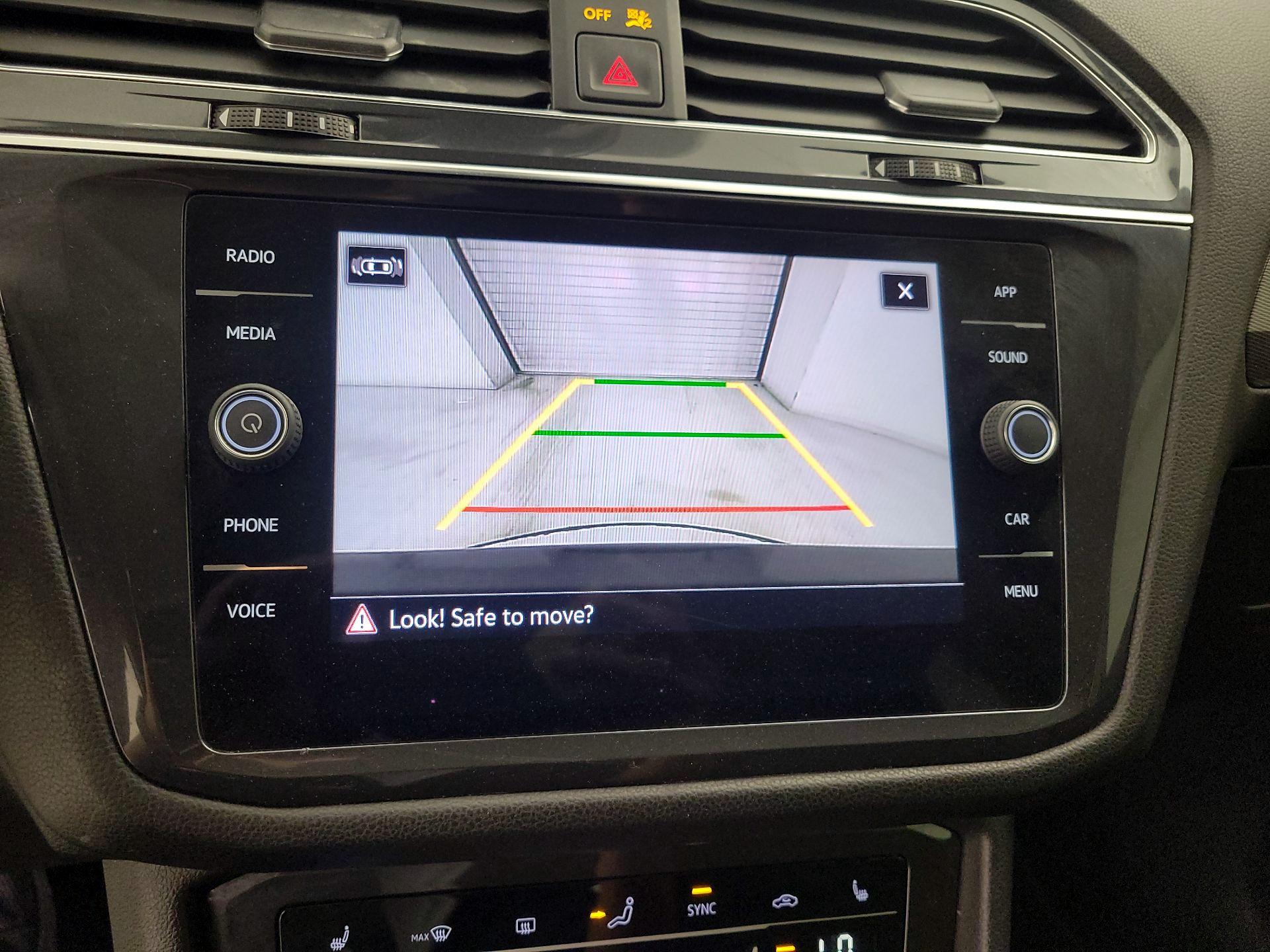 Thumbnail: 2023 Volkswagen Tiguan - 14