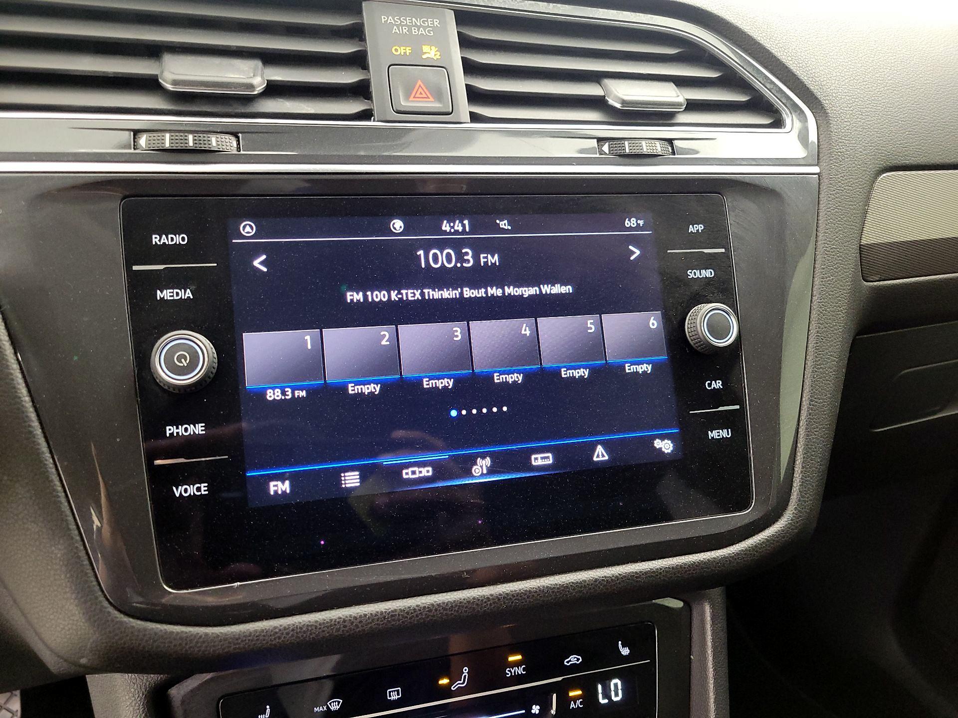 Thumbnail: 2023 Volkswagen Tiguan - 15