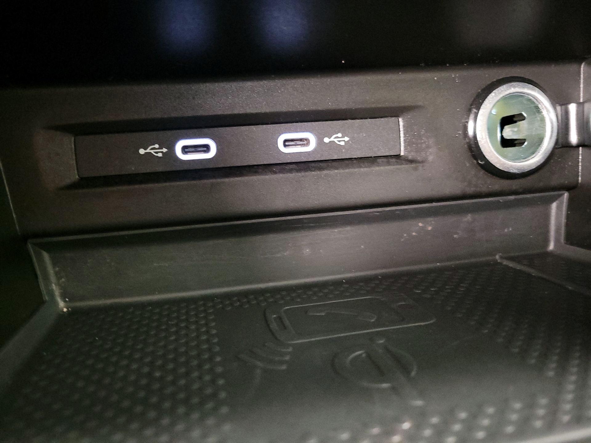 Thumbnail: 2023 Volkswagen Tiguan - 18