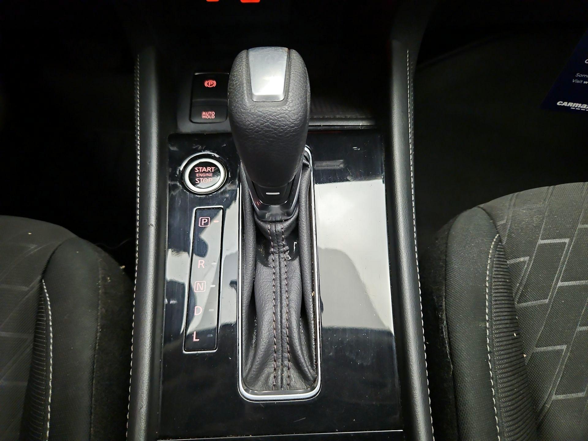 Thumbnail: 2023 Nissan Kicks - 16