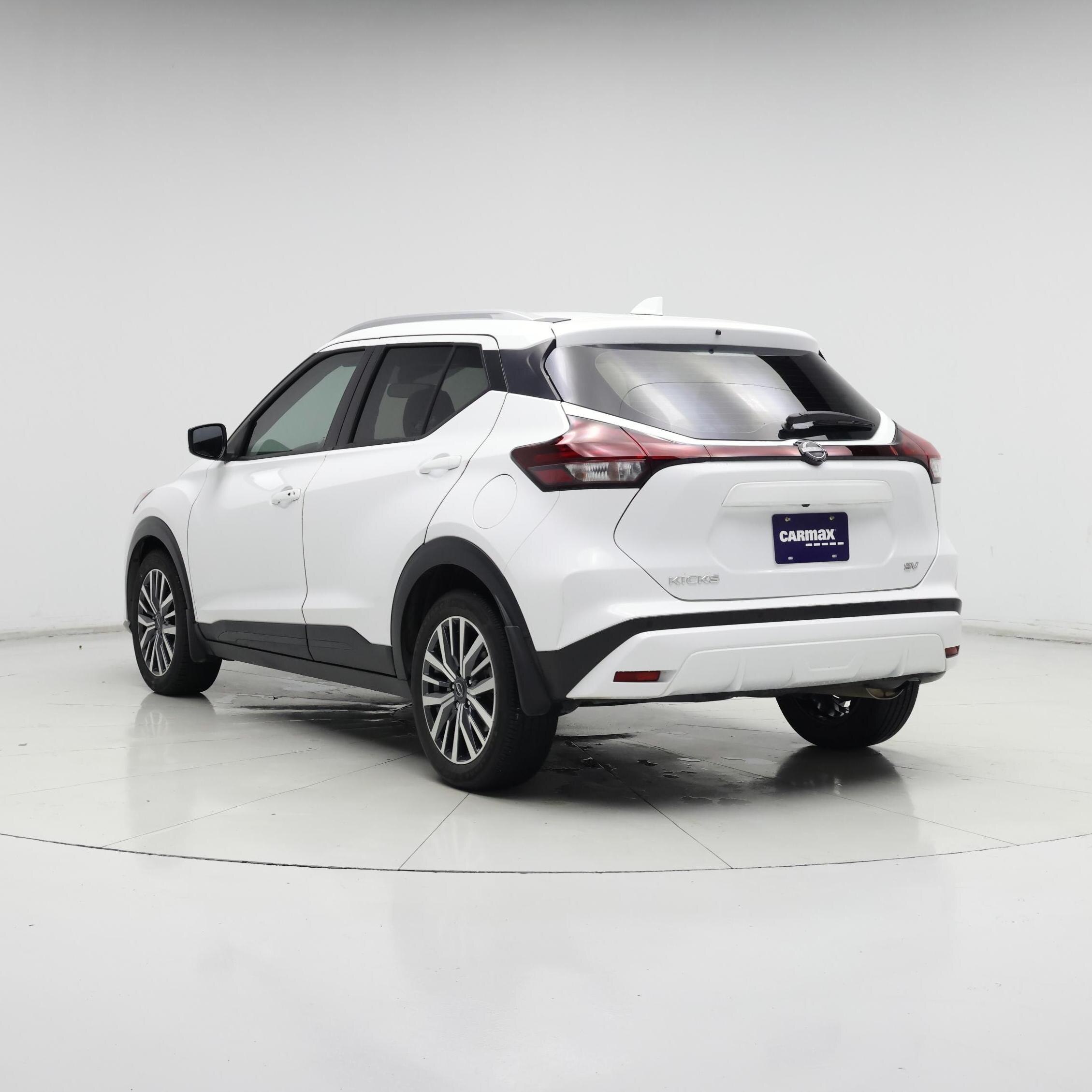 Thumbnail: 2023 Nissan Kicks - 2