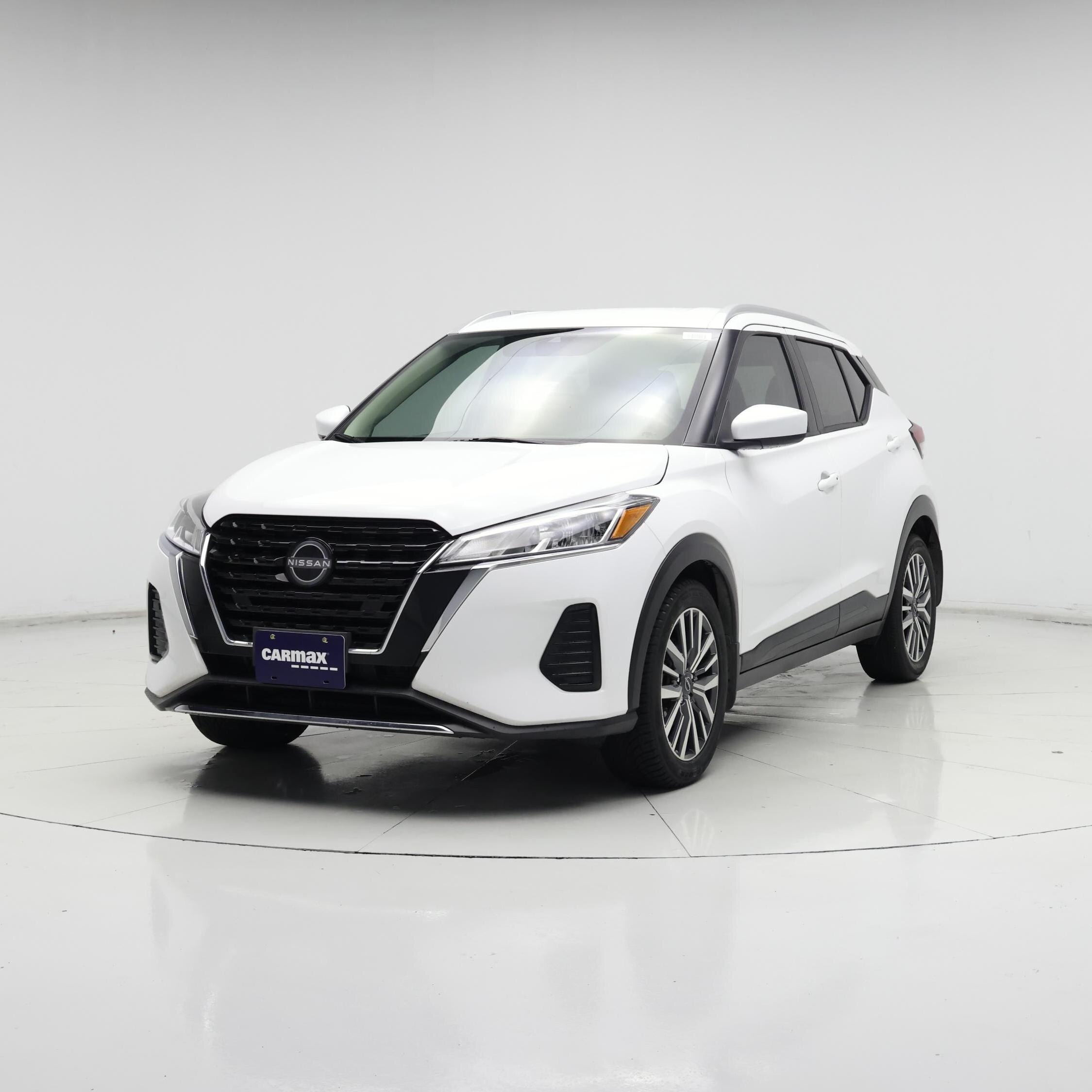 Thumbnail: 2023 Nissan Kicks - 4