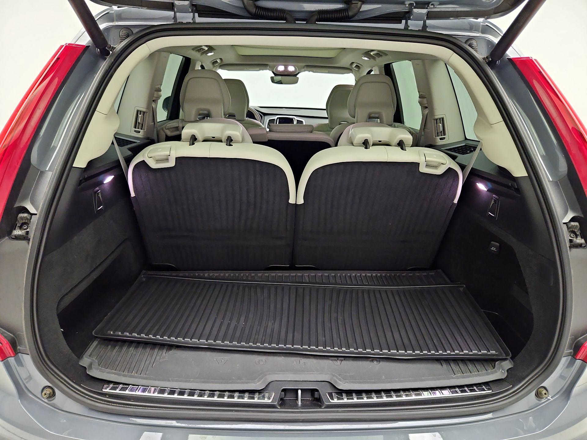 Thumbnail: 2023 Volvo XC90 - 18