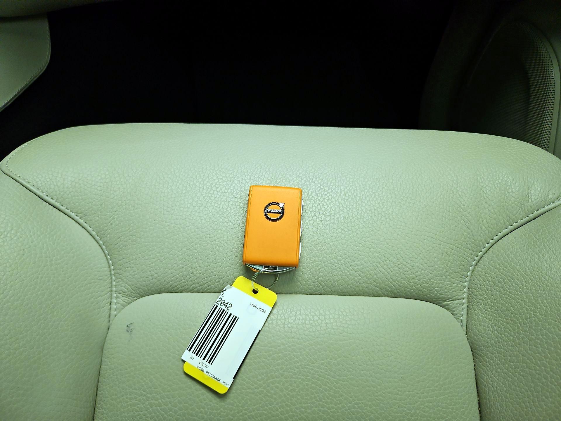 Thumbnail: 2023 Volvo XC90 - 20