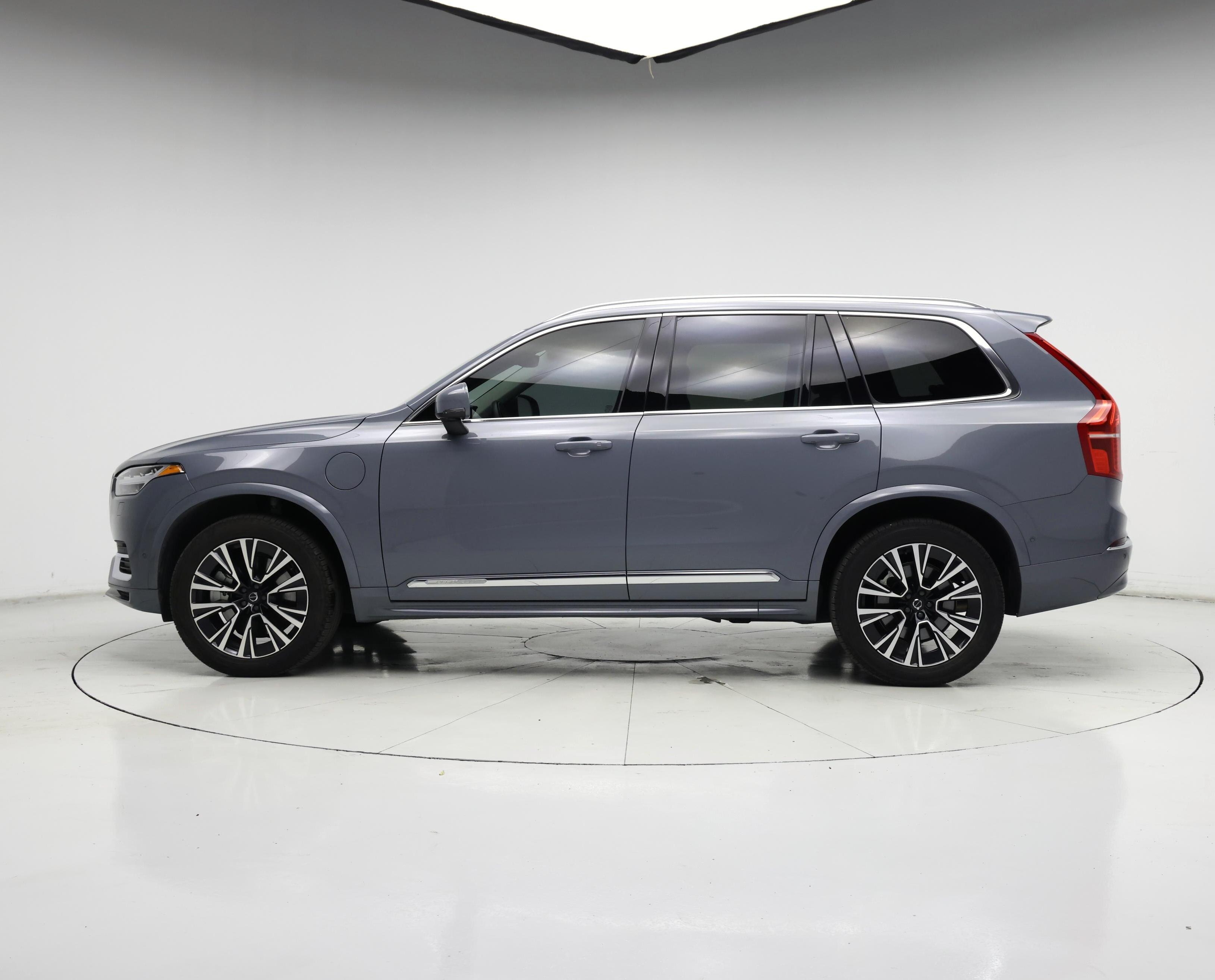 Thumbnail: 2023 Volvo XC90 - 3