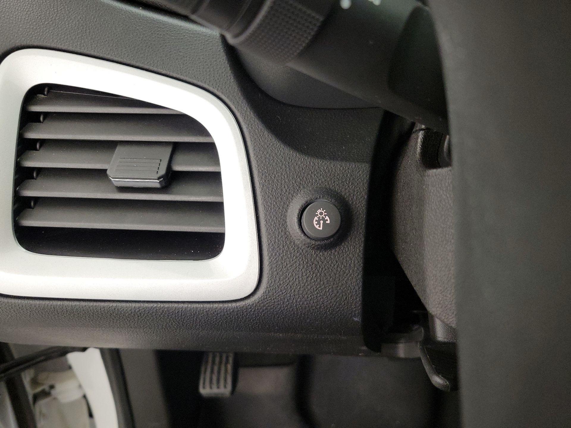 Thumbnail: 2015 GMC Terrain - 13