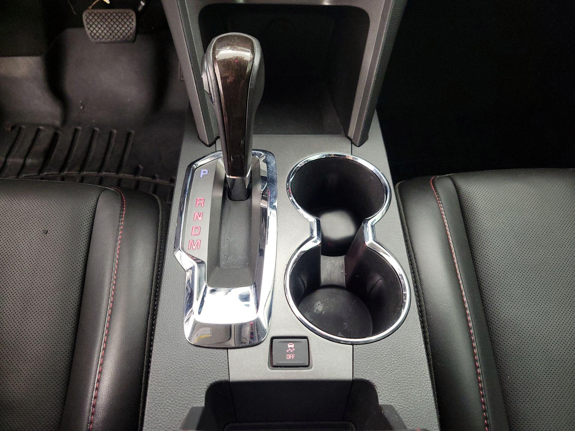 Thumbnail: 2015 GMC Terrain - 18