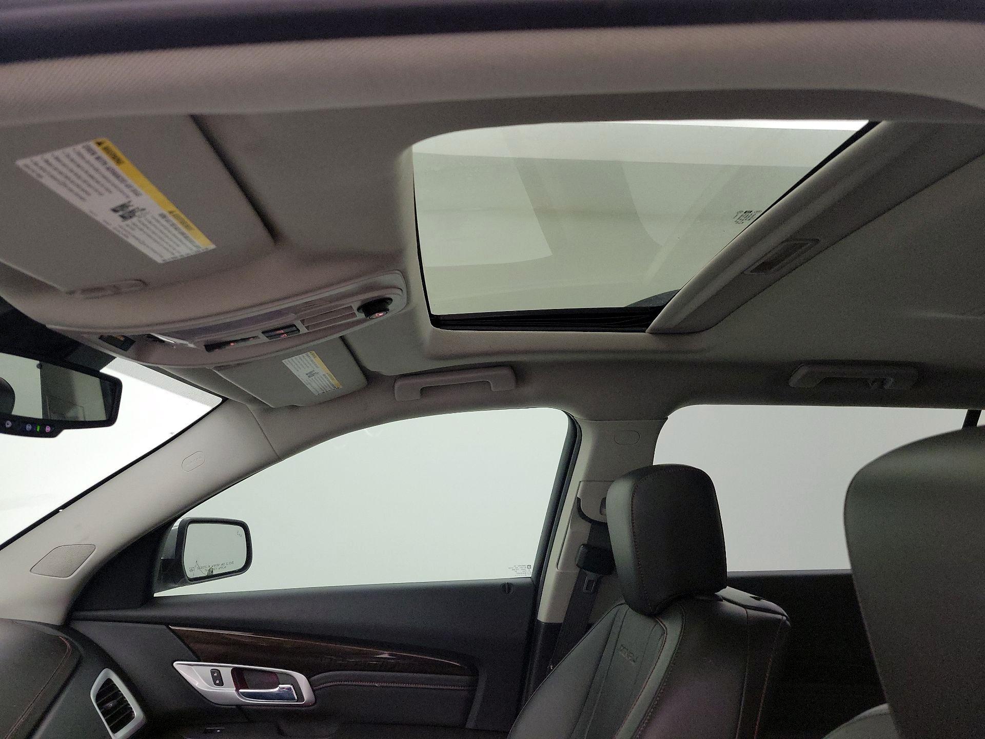 Thumbnail: 2015 GMC Terrain - 19