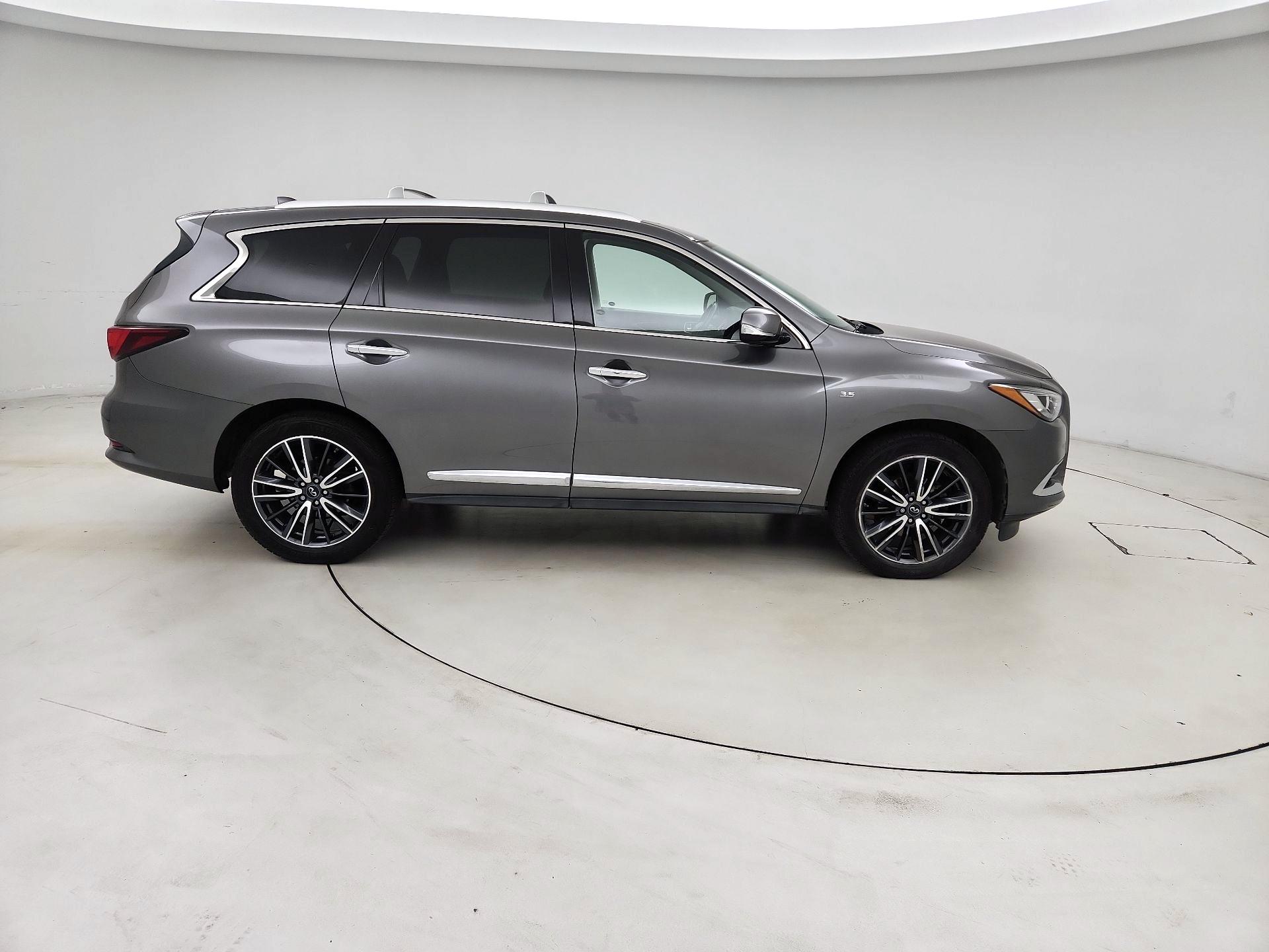 Thumbnail: 2017 INFINITI QX60 - 4