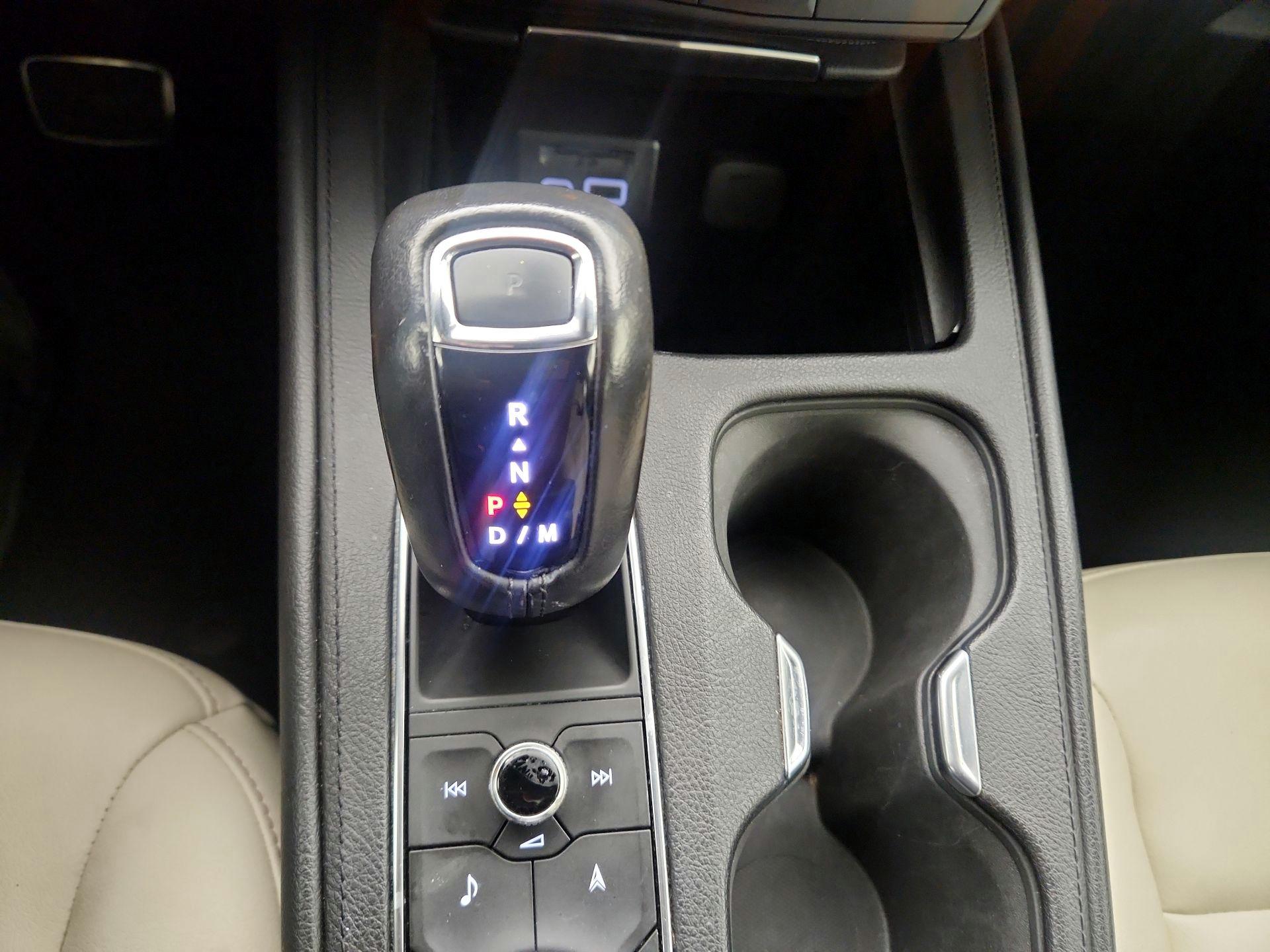 Thumbnail: 2019 Cadillac XT4 - 18