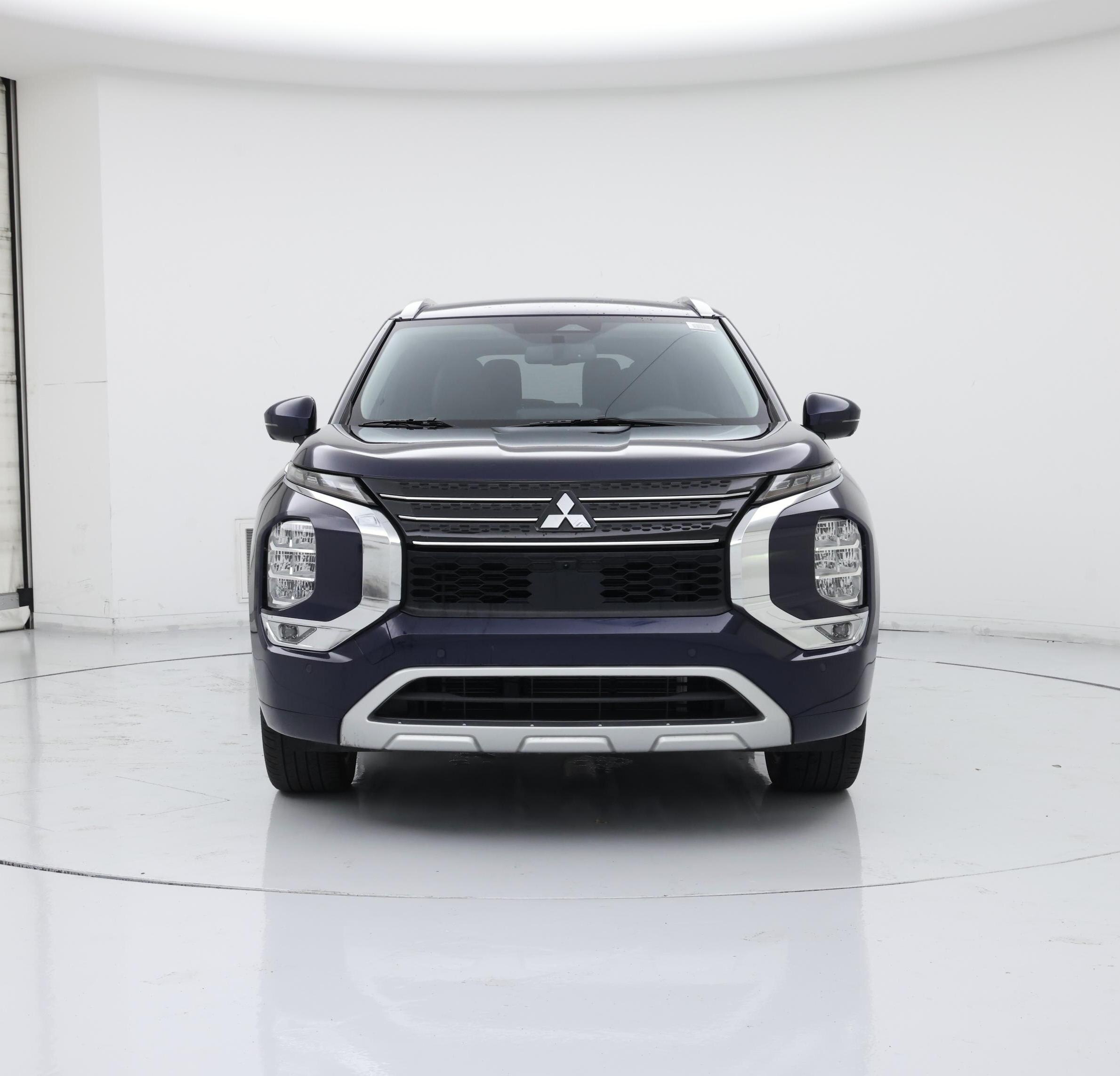 Thumbnail: 2023 Mitsubishi Outlander - 5