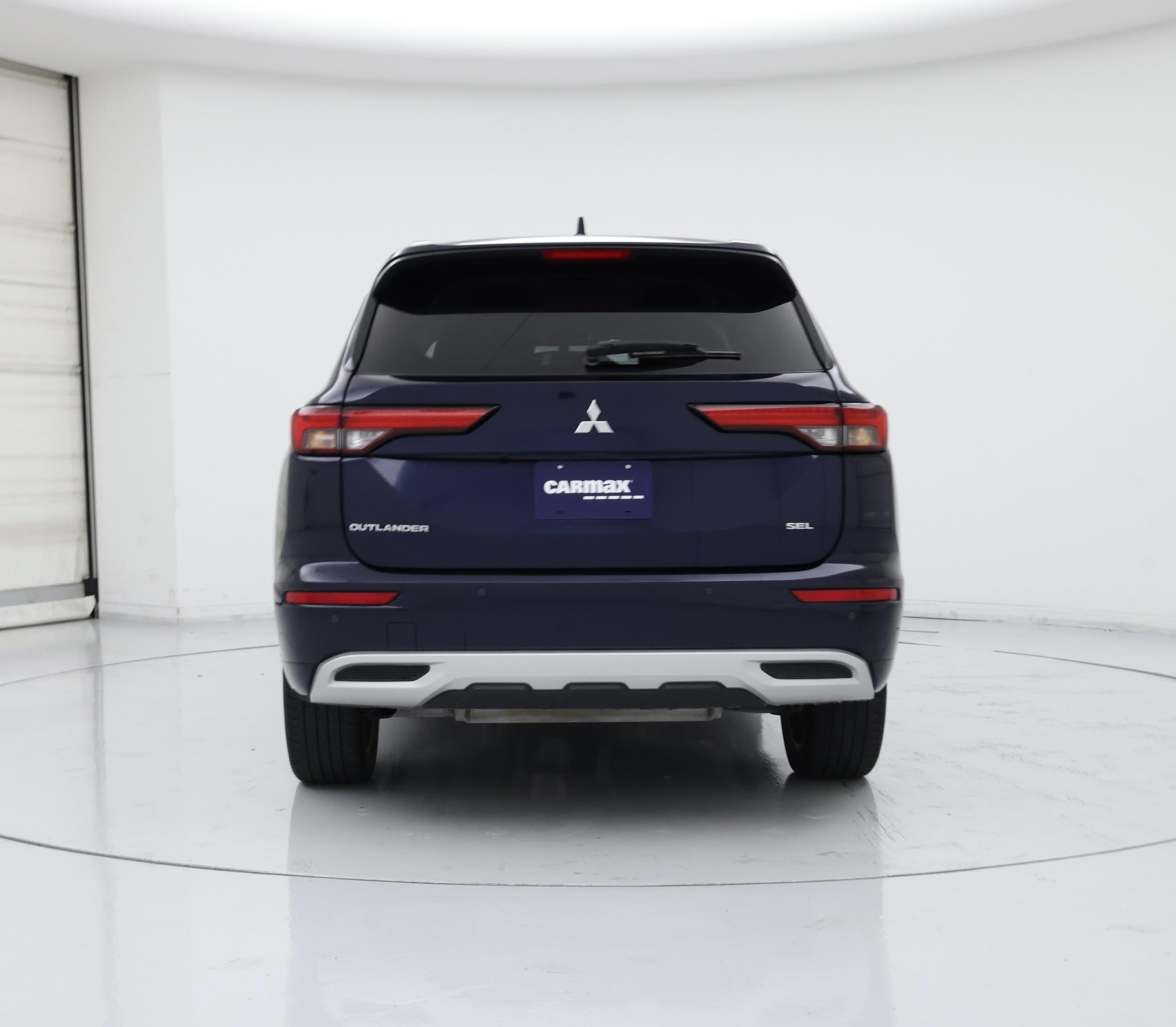 Thumbnail: 2023 Mitsubishi Outlander - 6
