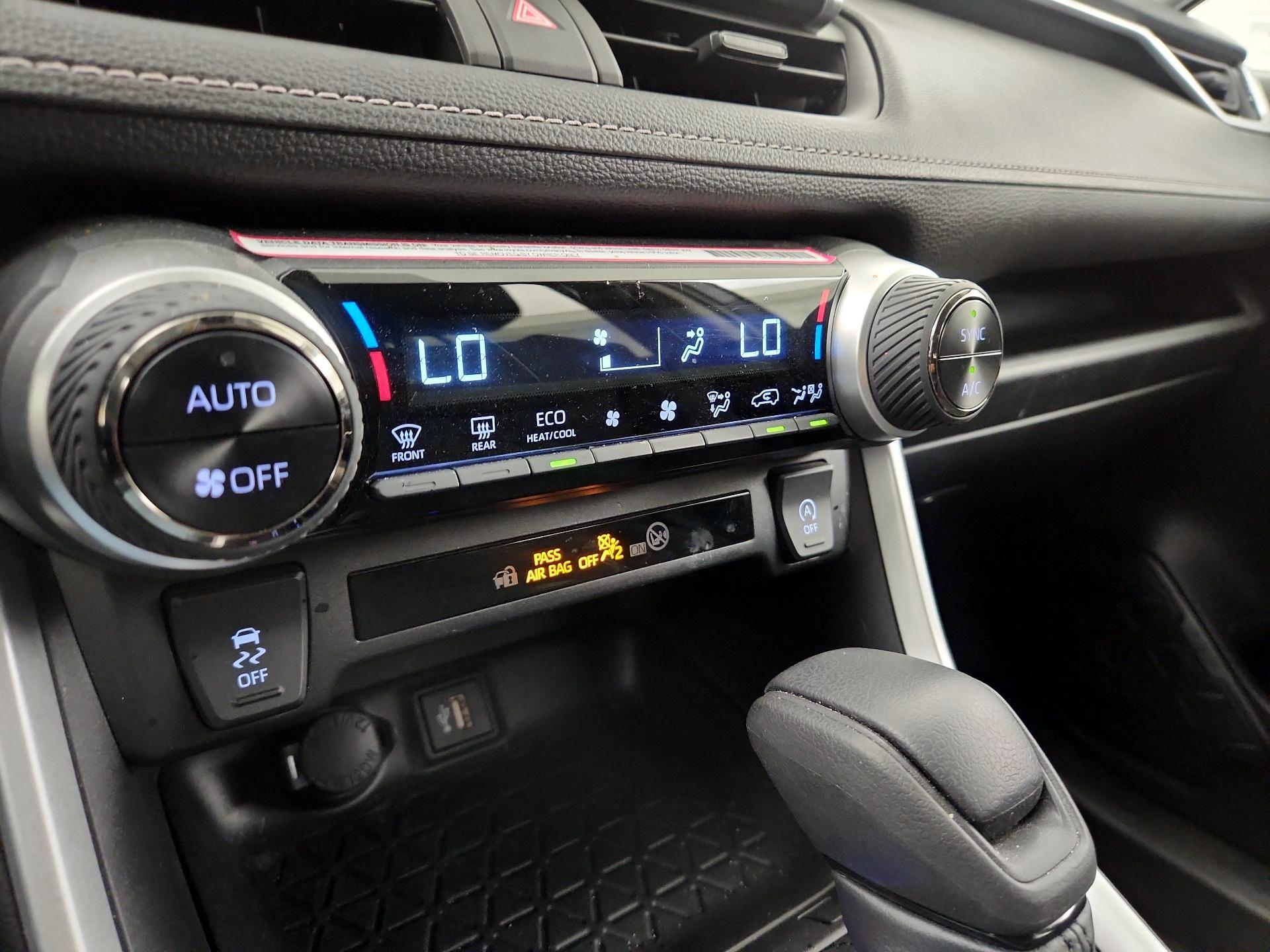 Thumbnail: 2024 Toyota RAV4 - 14