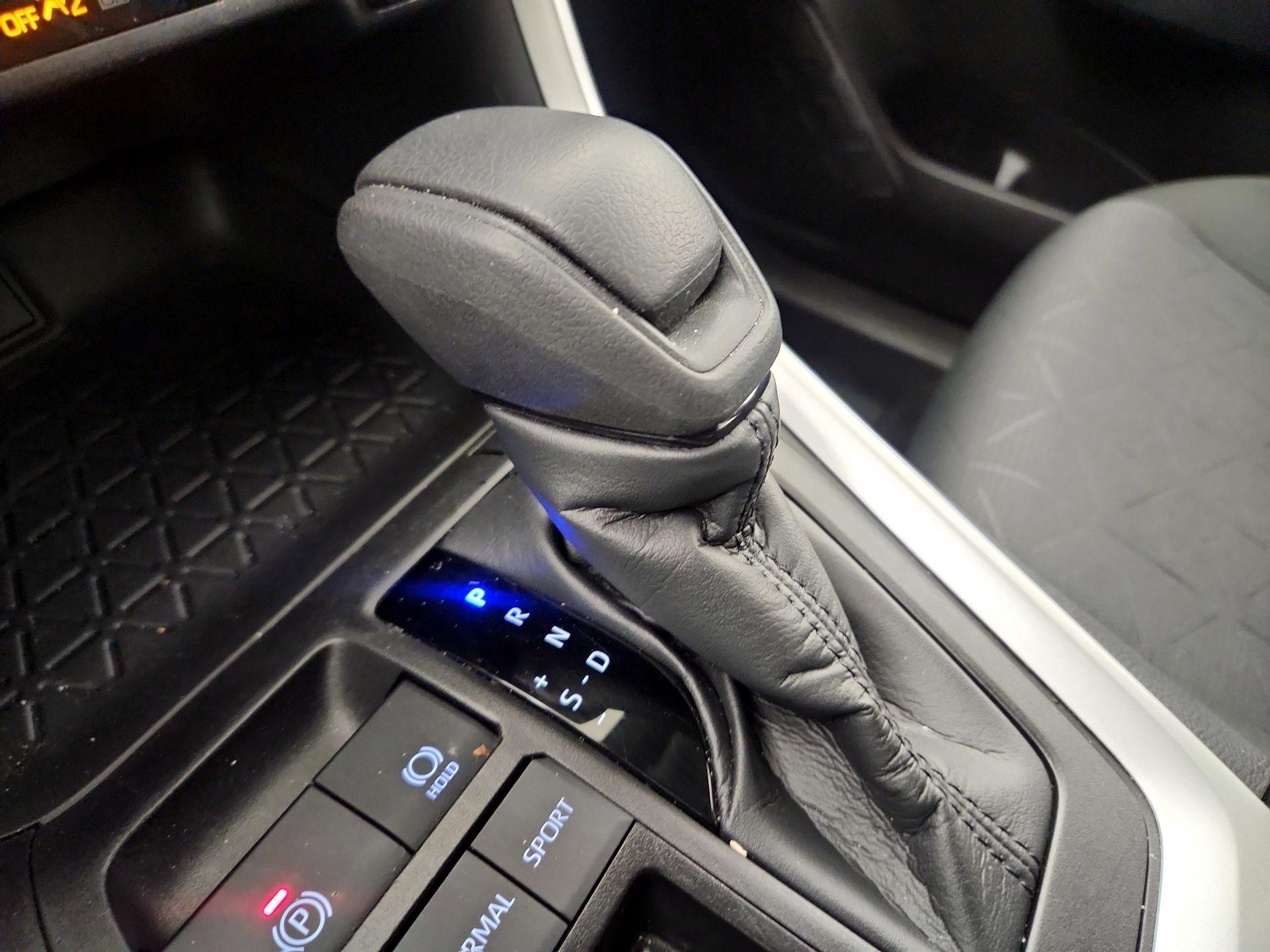 Thumbnail: 2024 Toyota RAV4 - 15