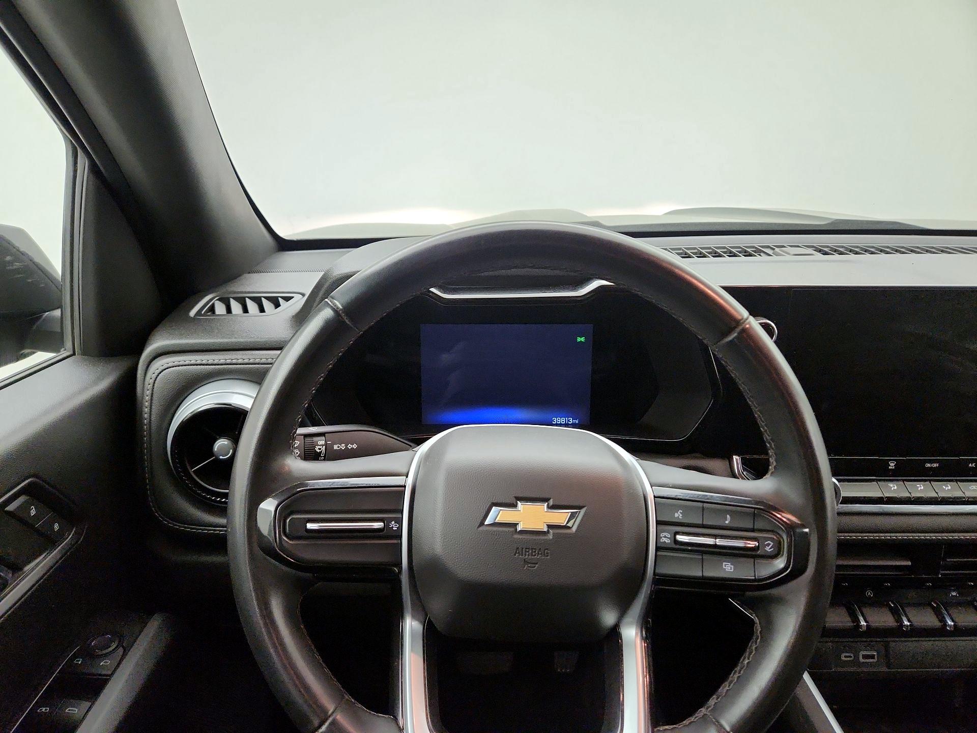 Thumbnail: 2023 Chevrolet Colorado - 10