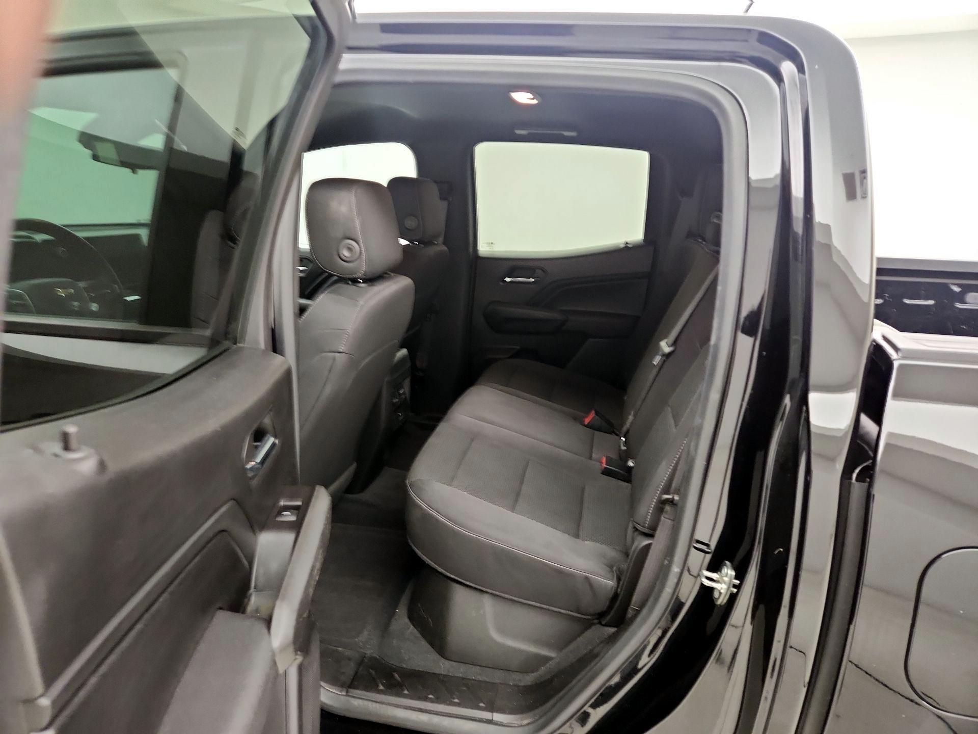 Thumbnail: 2023 Chevrolet Colorado - 19