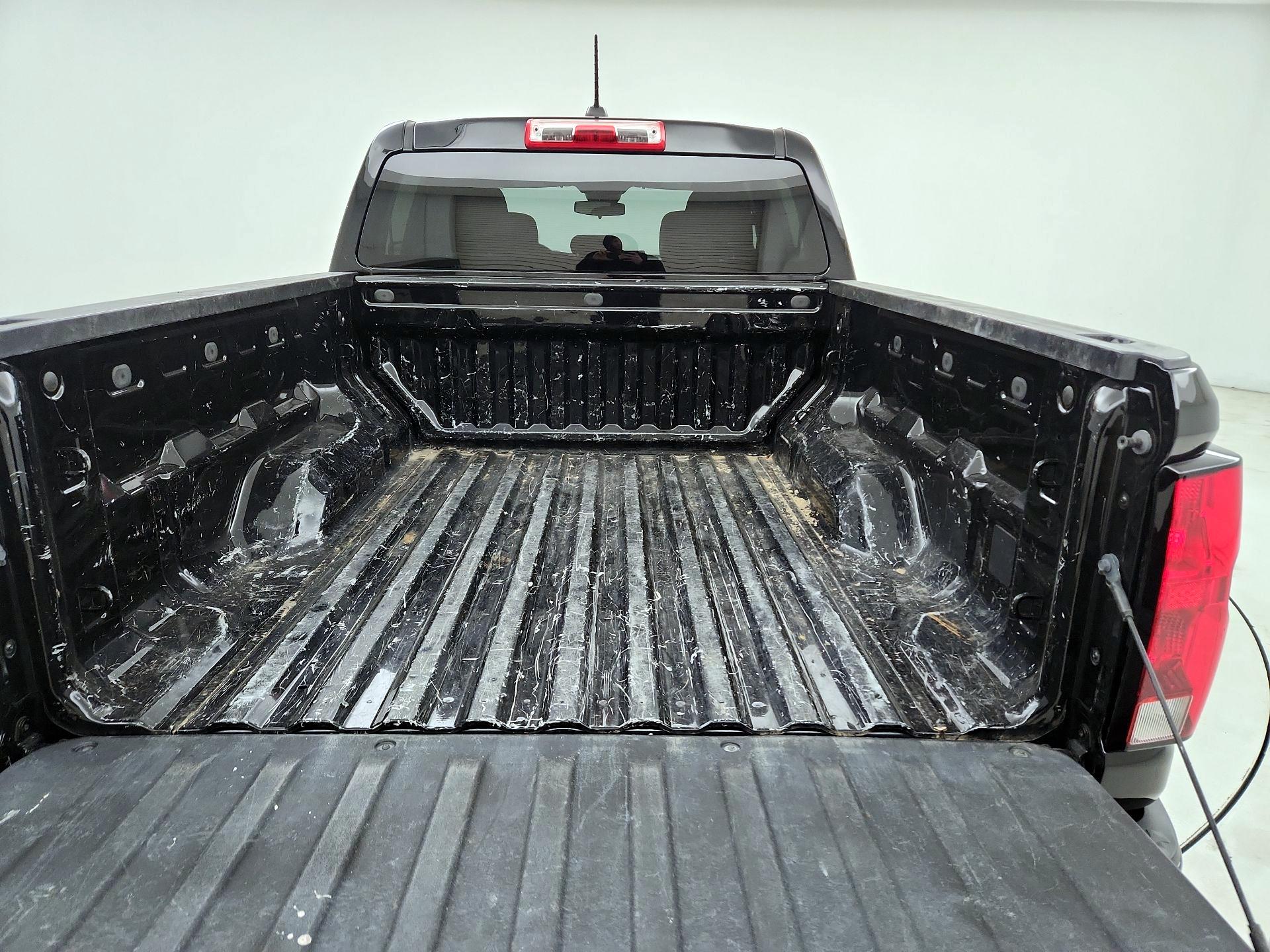 Thumbnail: 2023 Chevrolet Colorado - 20