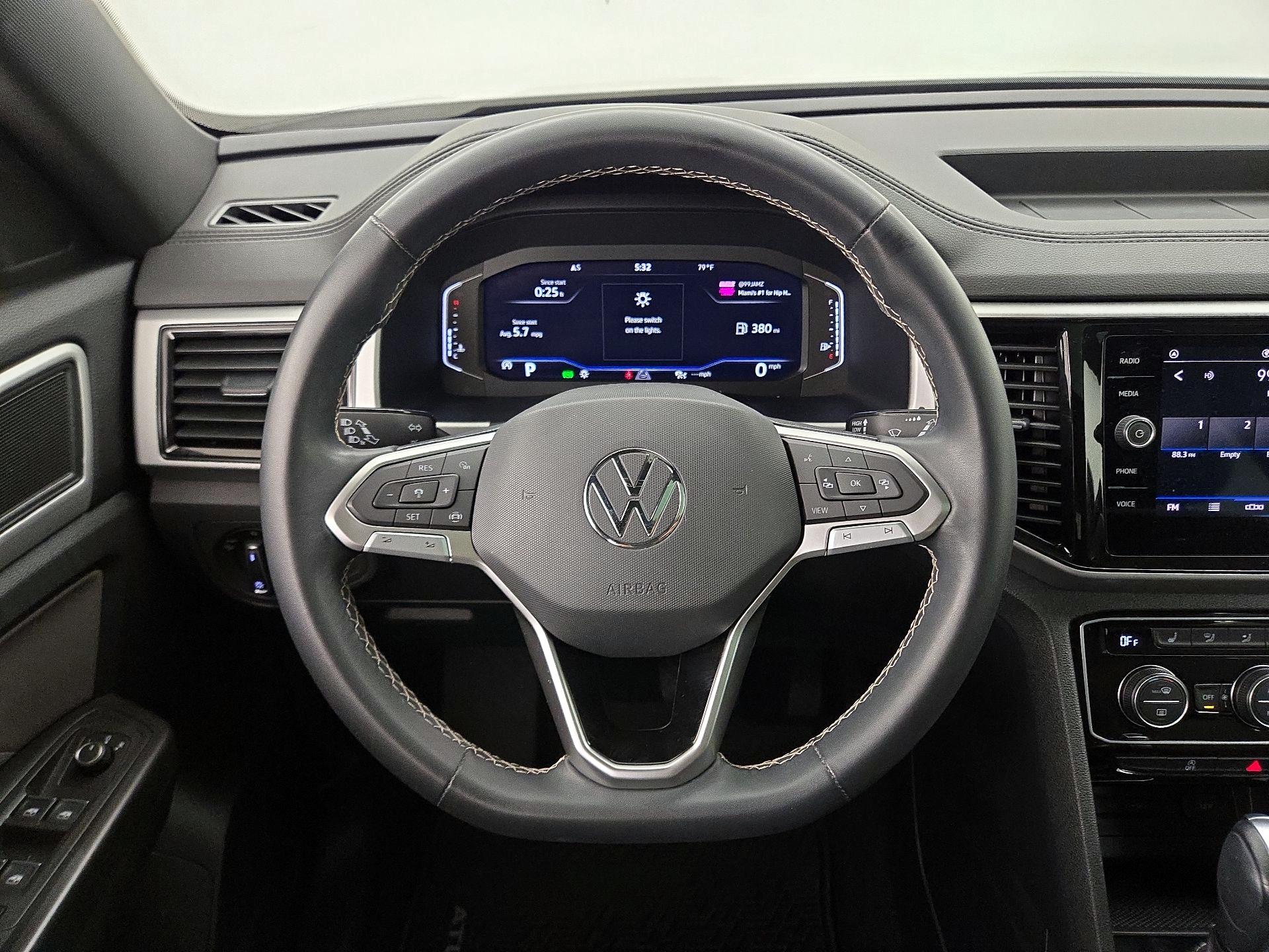 Thumbnail: 2022 Volkswagen Atlas - 10